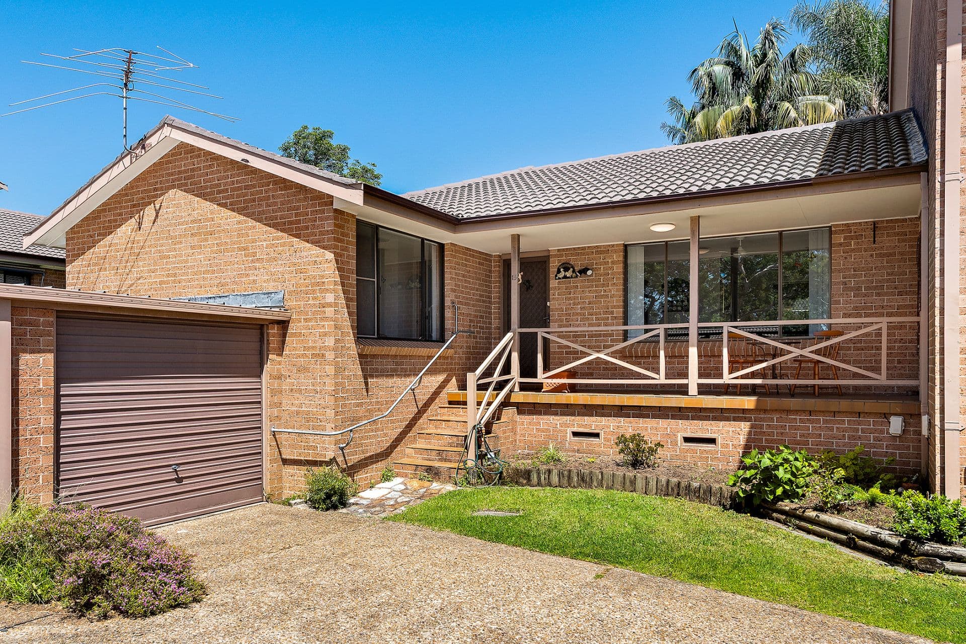 42 Anzac Avenue, Engadine - Image 1