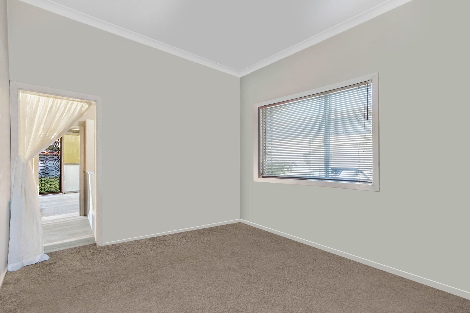 13 Lake Road, Swansea - Thumbnail 4