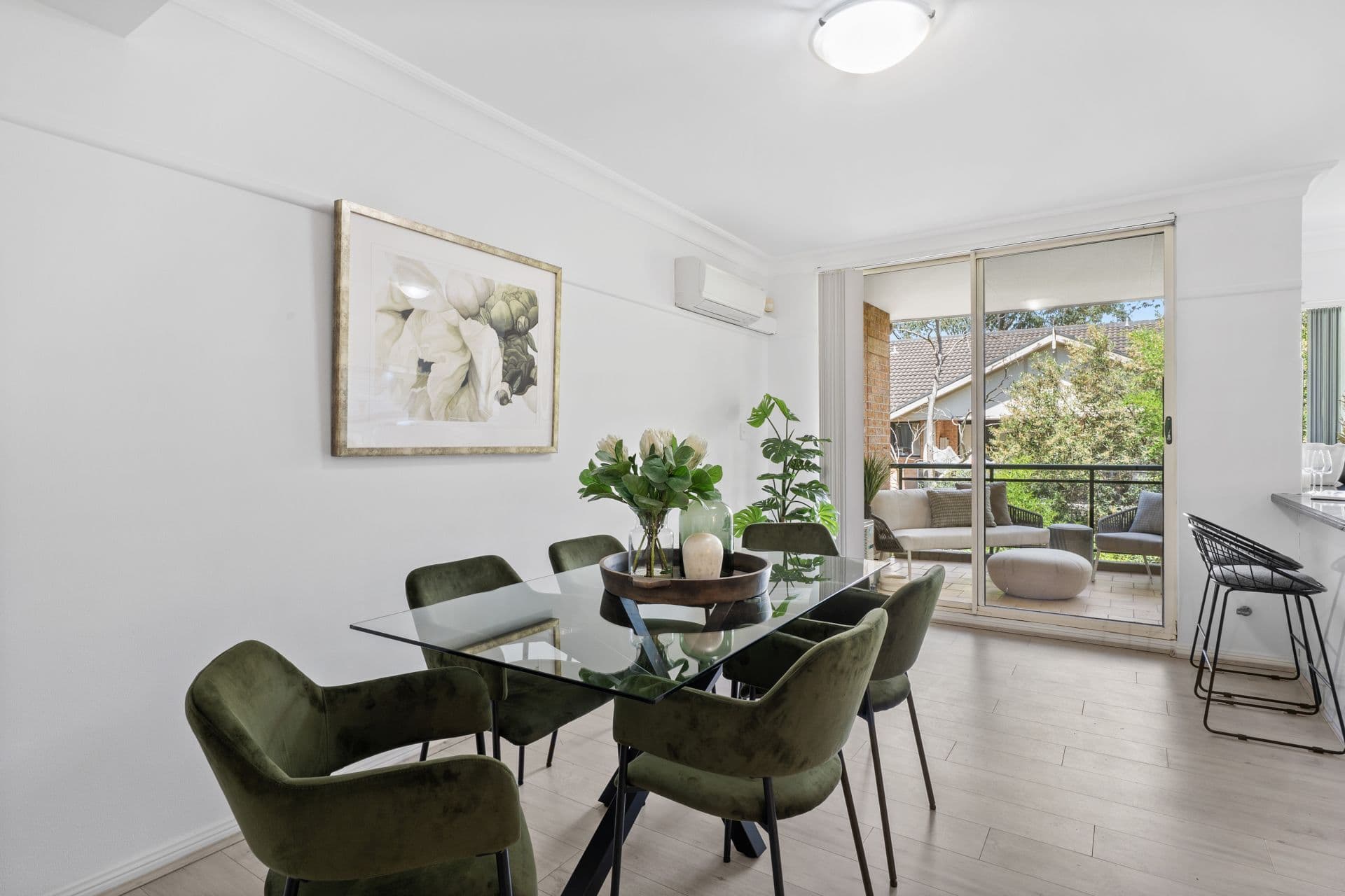 1 Cheriton Avenue, Castle Hill - Thumbnail 2