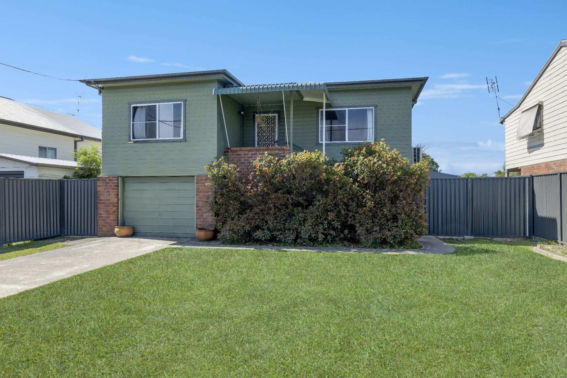 9 Verge Street, Smithtown - Thumbnail 2