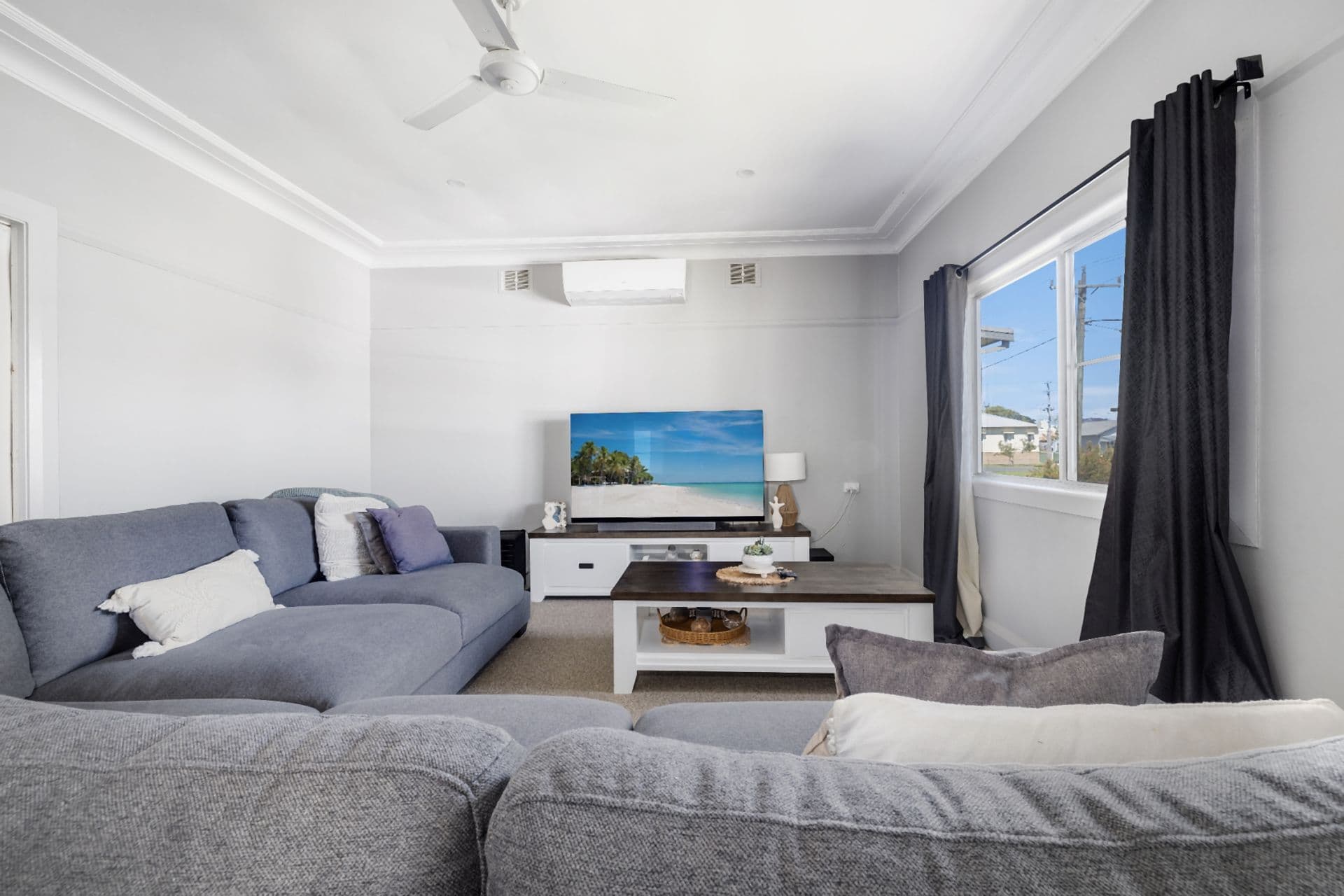 9 Verge Street, Smithtown - Thumbnail 5