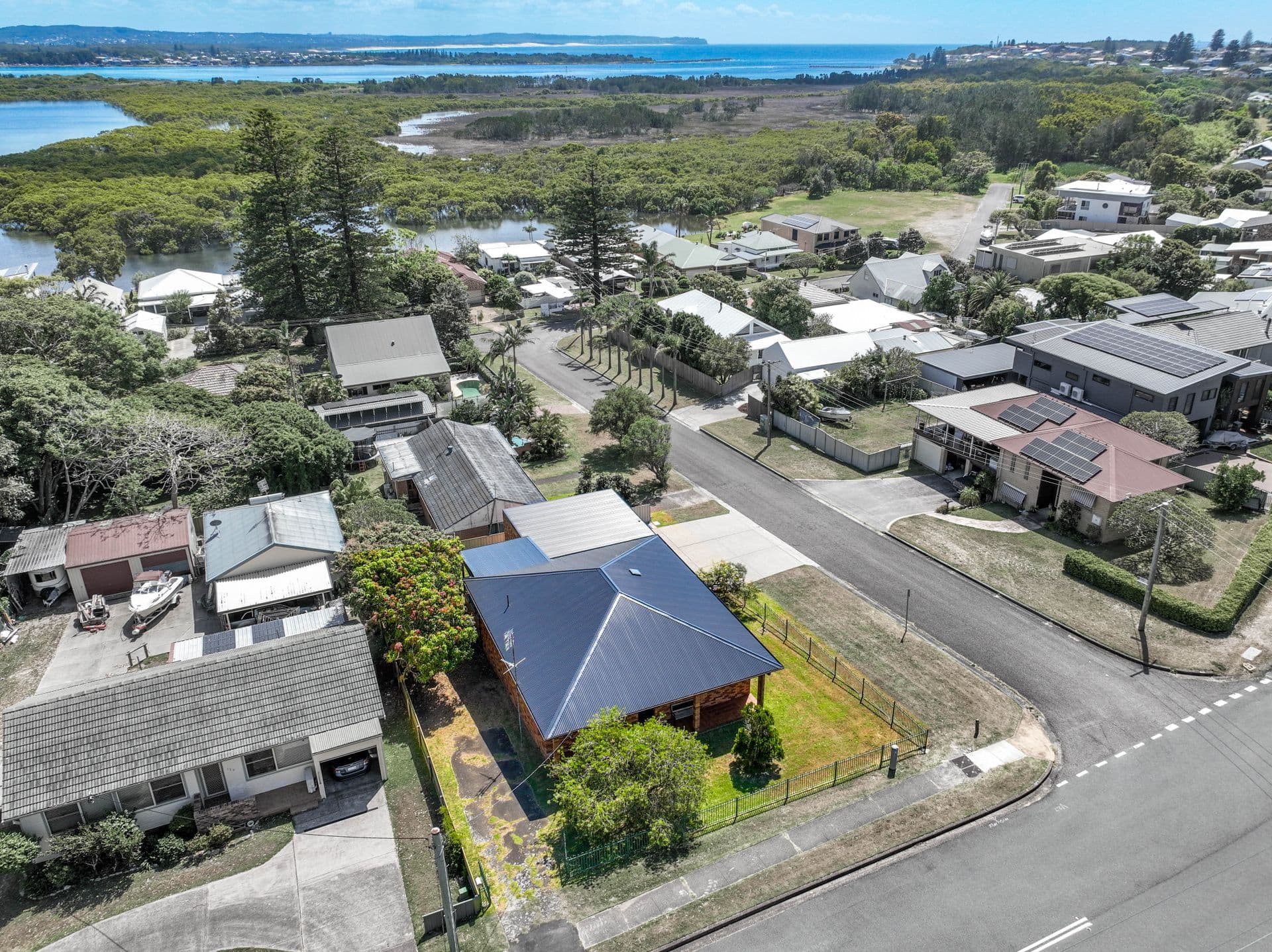 121 Northcote Avenue, Swansea - Image 1