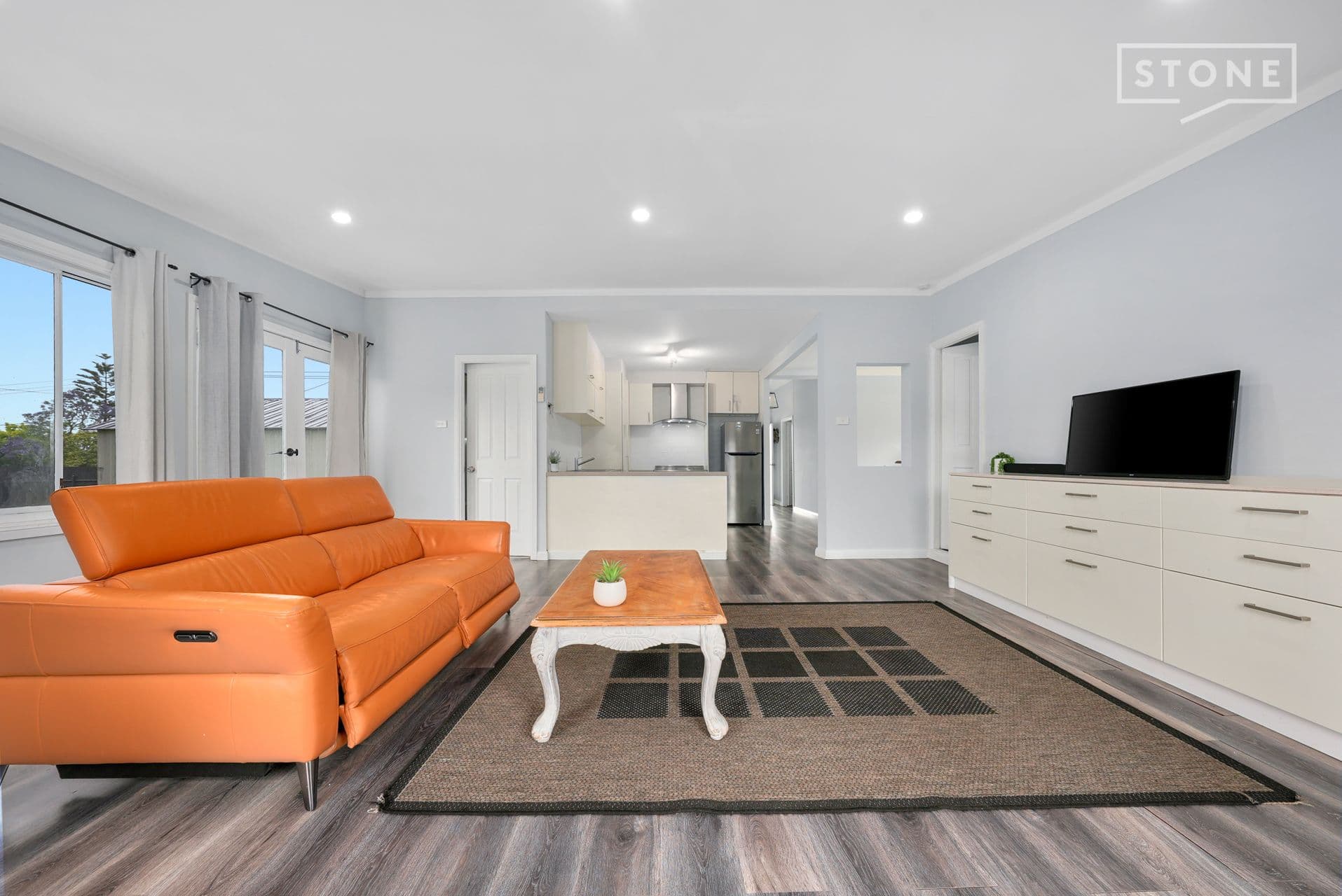 119 Cessnock Road, Neath - Thumbnail 2