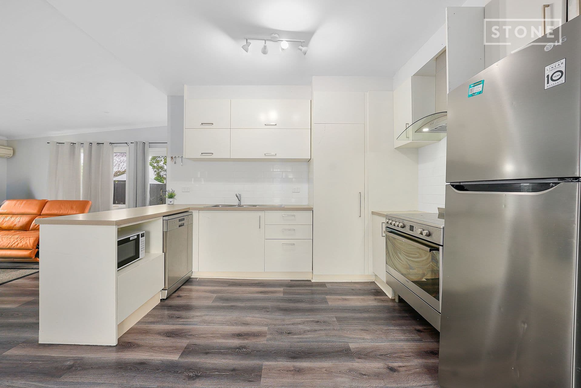 119 Cessnock Road, Neath - Thumbnail 3