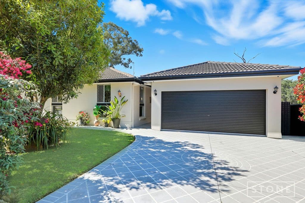 30 Howell Crescent, South Windsor - Image 1