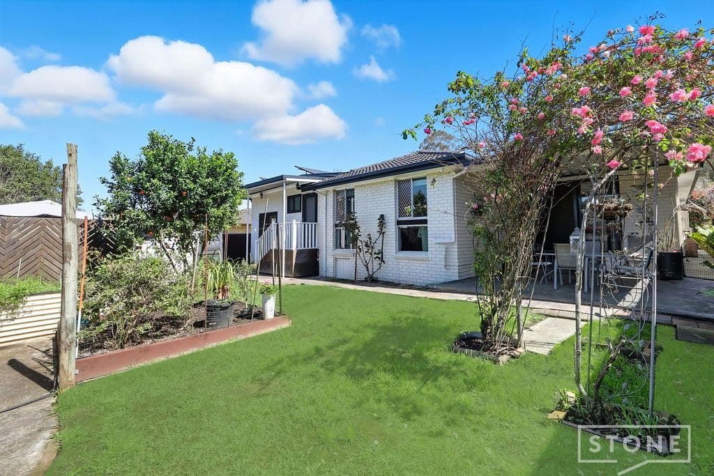 30 Howell Crescent, South Windsor - Thumbnail 2