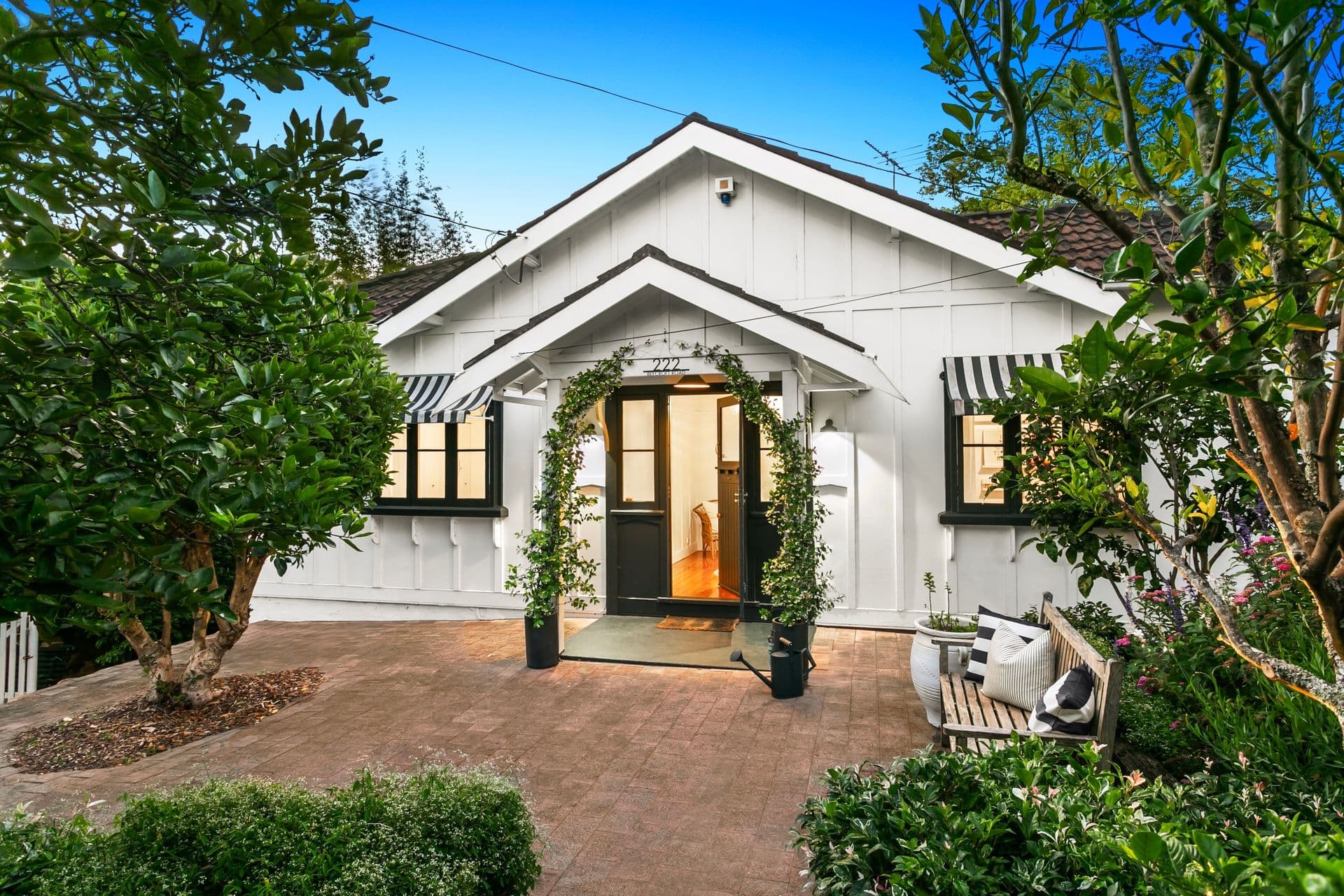 222 Beecroft Road, Cheltenham - Thumbnail 3