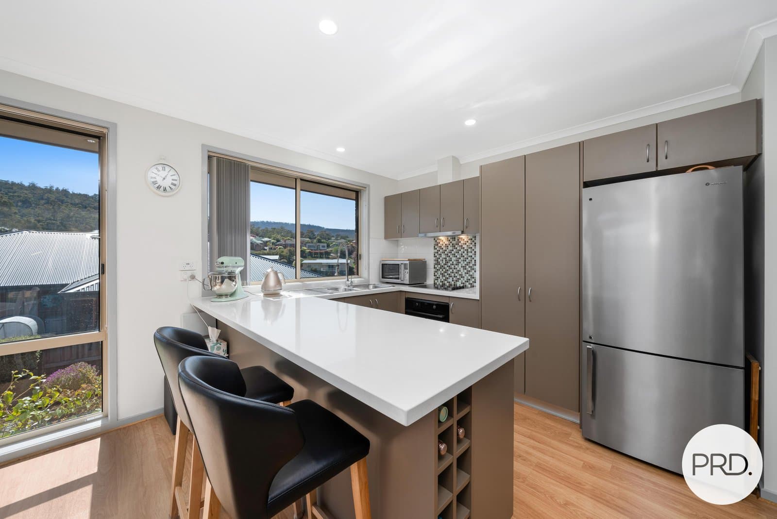 1/14
                Dumbarton
                Drive
            
            
            
            geilston bay
            
            
            TAS,
            7015, Geilston Bay - Thumbnail 5