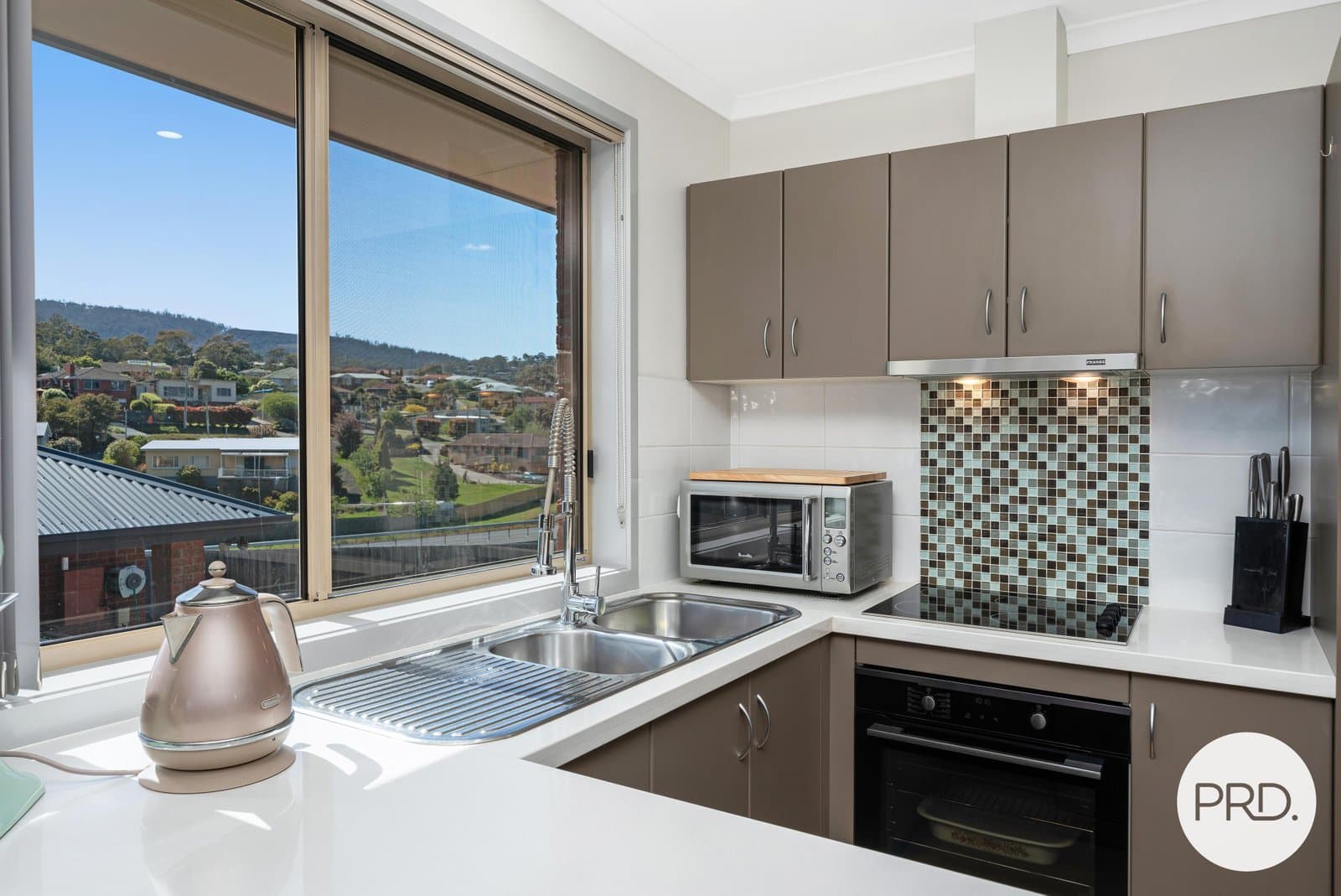 1/14
                Dumbarton
                Drive
            
            
            
            geilston bay
            
            
            TAS,
            7015, Geilston Bay - Thumbnail 6