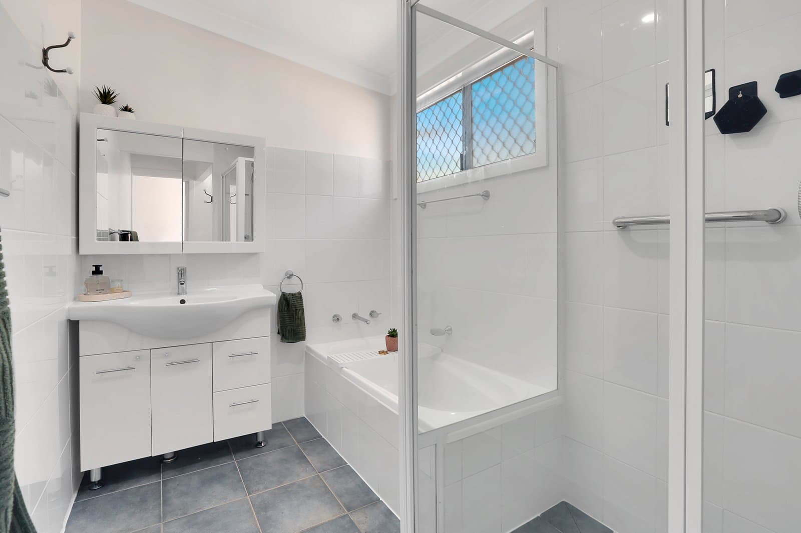 26 Tresnan Street, UNANDERRA NSW 2526, Unanderra - Thumbnail 6