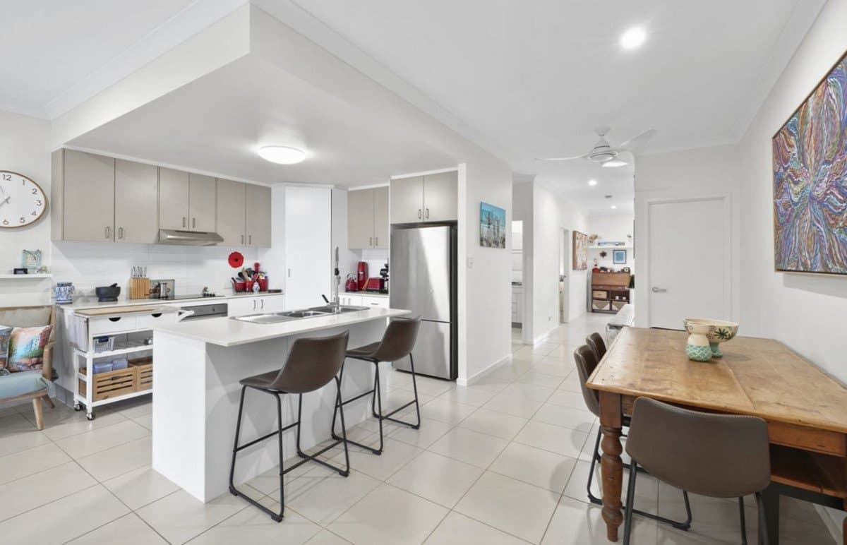 2/41 Kallay Street, Miami QLD 4220, Miami - Thumbnail 5