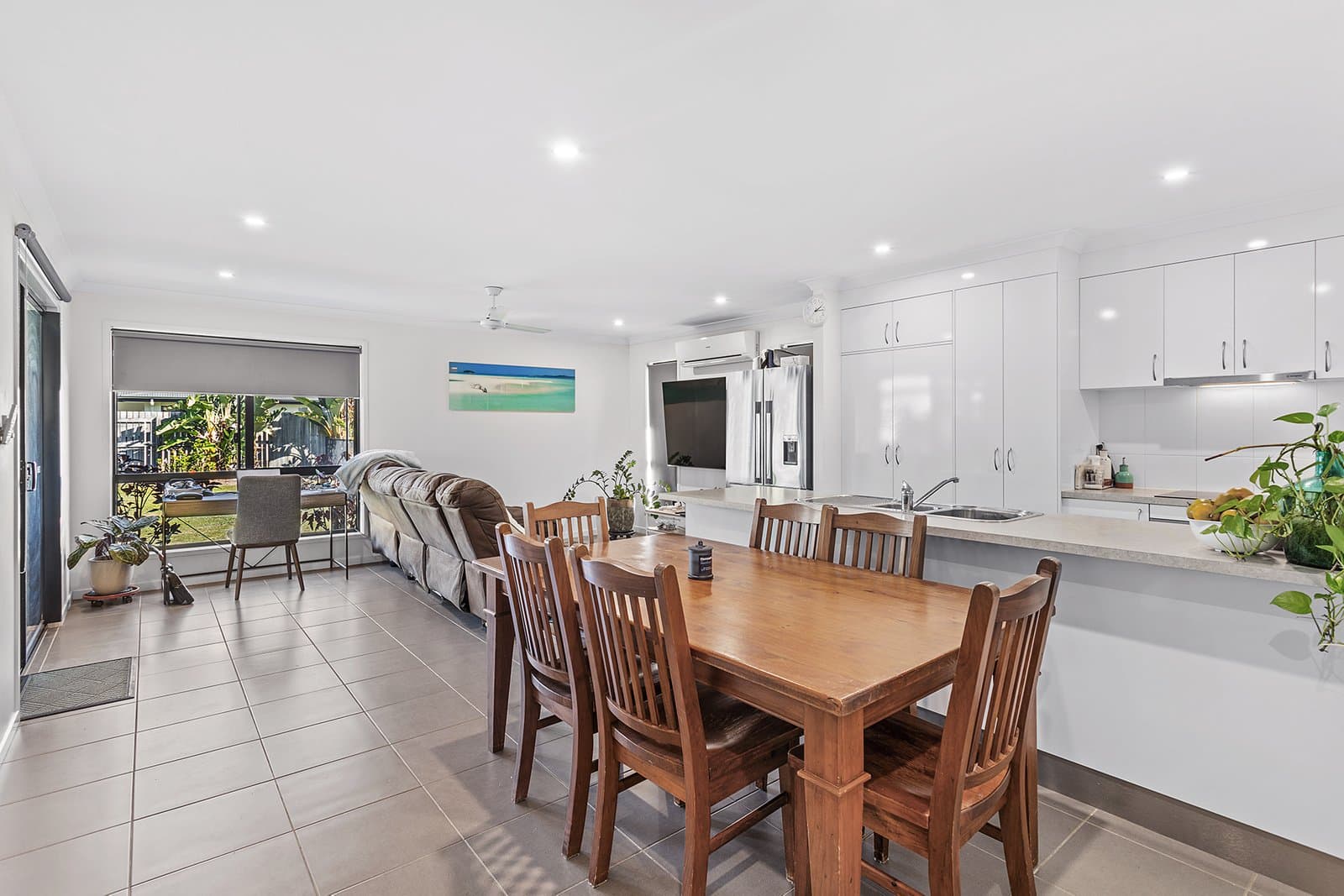 64 Macarthur Drive, CANNONVALE QLD 4802, Cannonvale - Thumbnail 3