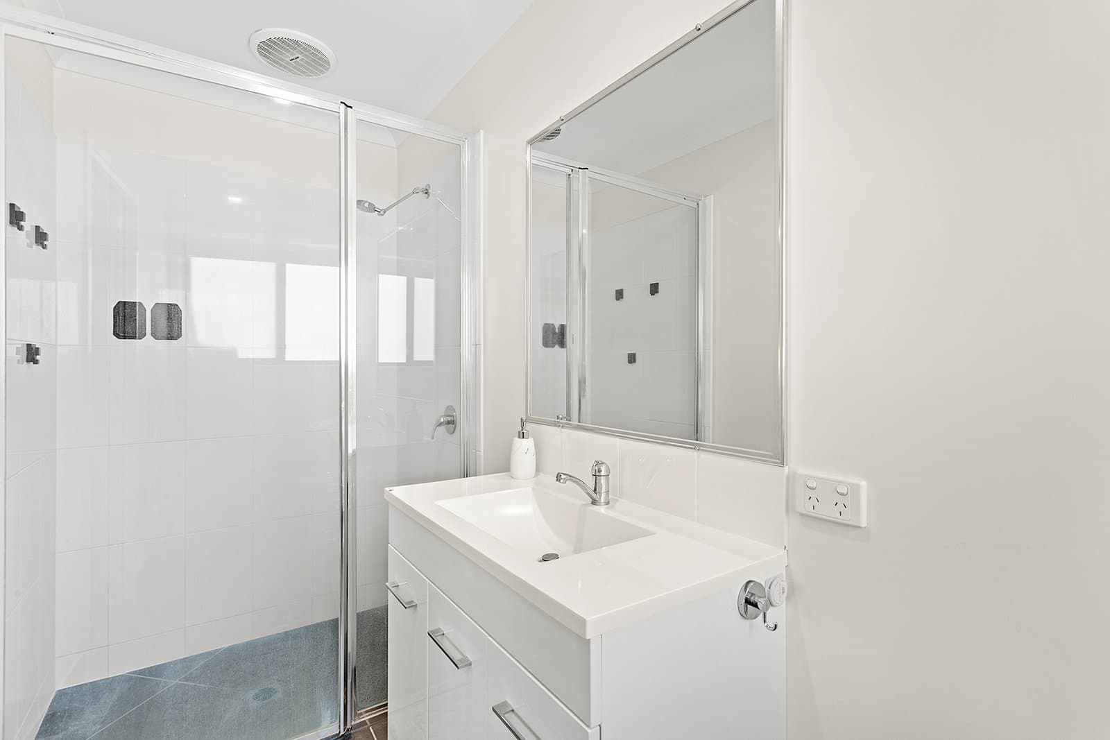 64 Macarthur Drive, CANNONVALE QLD 4802, Cannonvale - Thumbnail 8