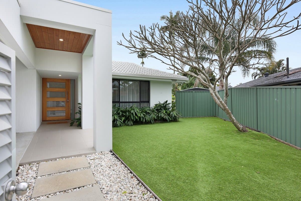 10 Ling Place, Palm Beach QLD 4221, Palm Beach - Thumbnail 2