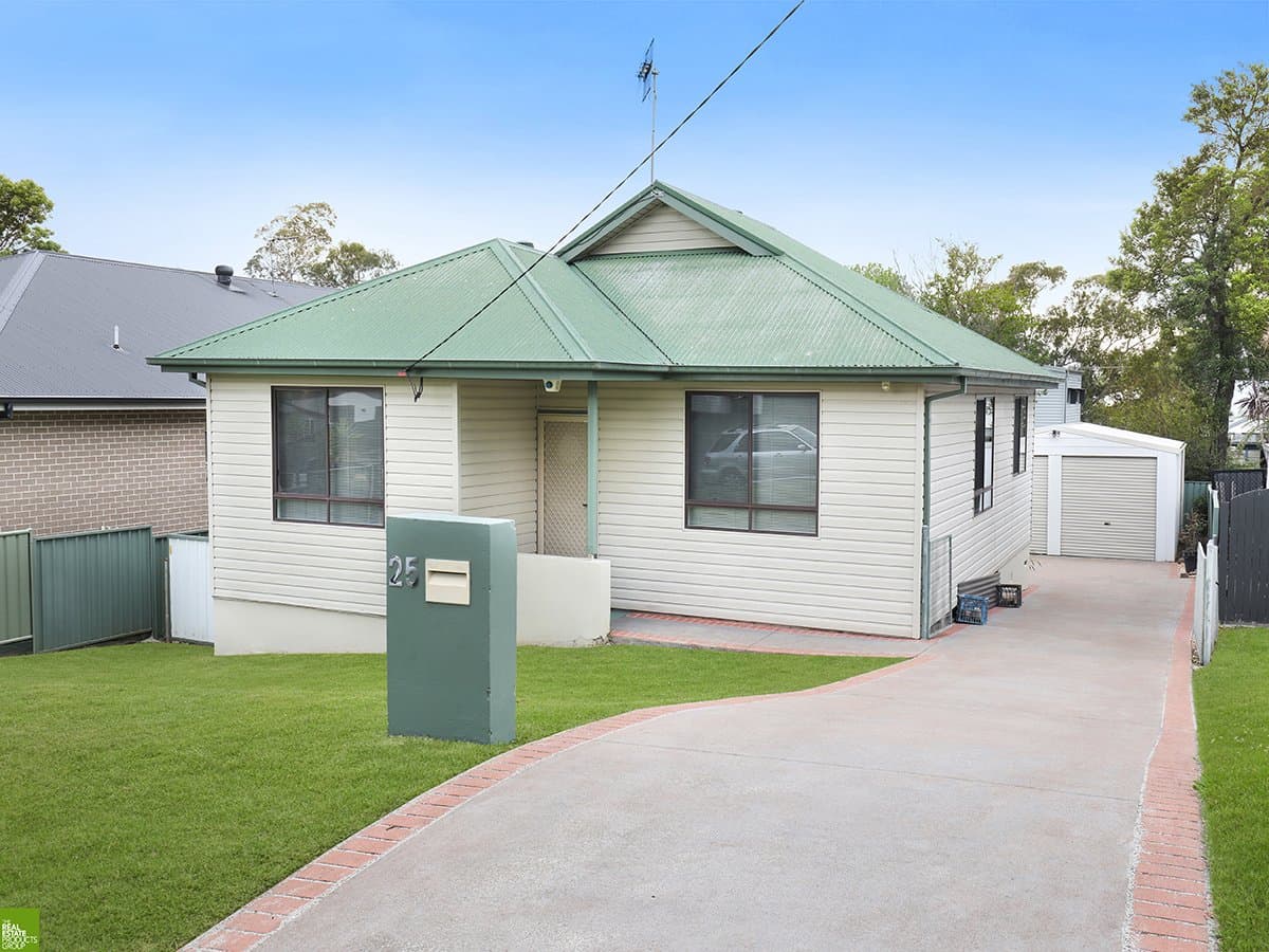 25 Tresnan Street, UNANDERRA NSW 2526, Unanderra - Image 1