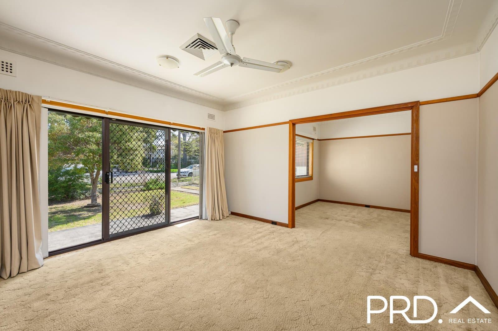 23 Lucas Road, EAST HILLS NSW 2213, East Hills - Thumbnail 2