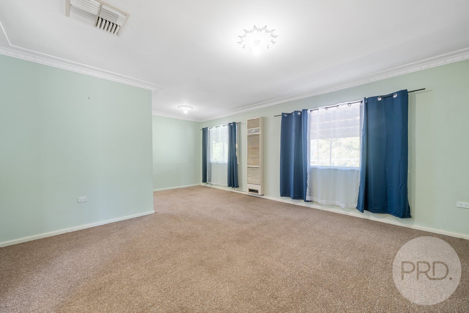 10 Nixon Crescent, TOLLAND NSW 2650, Tolland - Thumbnail 3