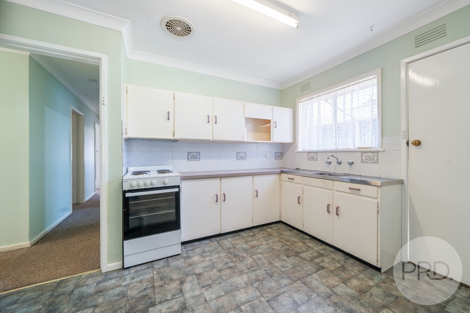 10 Nixon Crescent, TOLLAND NSW 2650, Tolland - Thumbnail 4