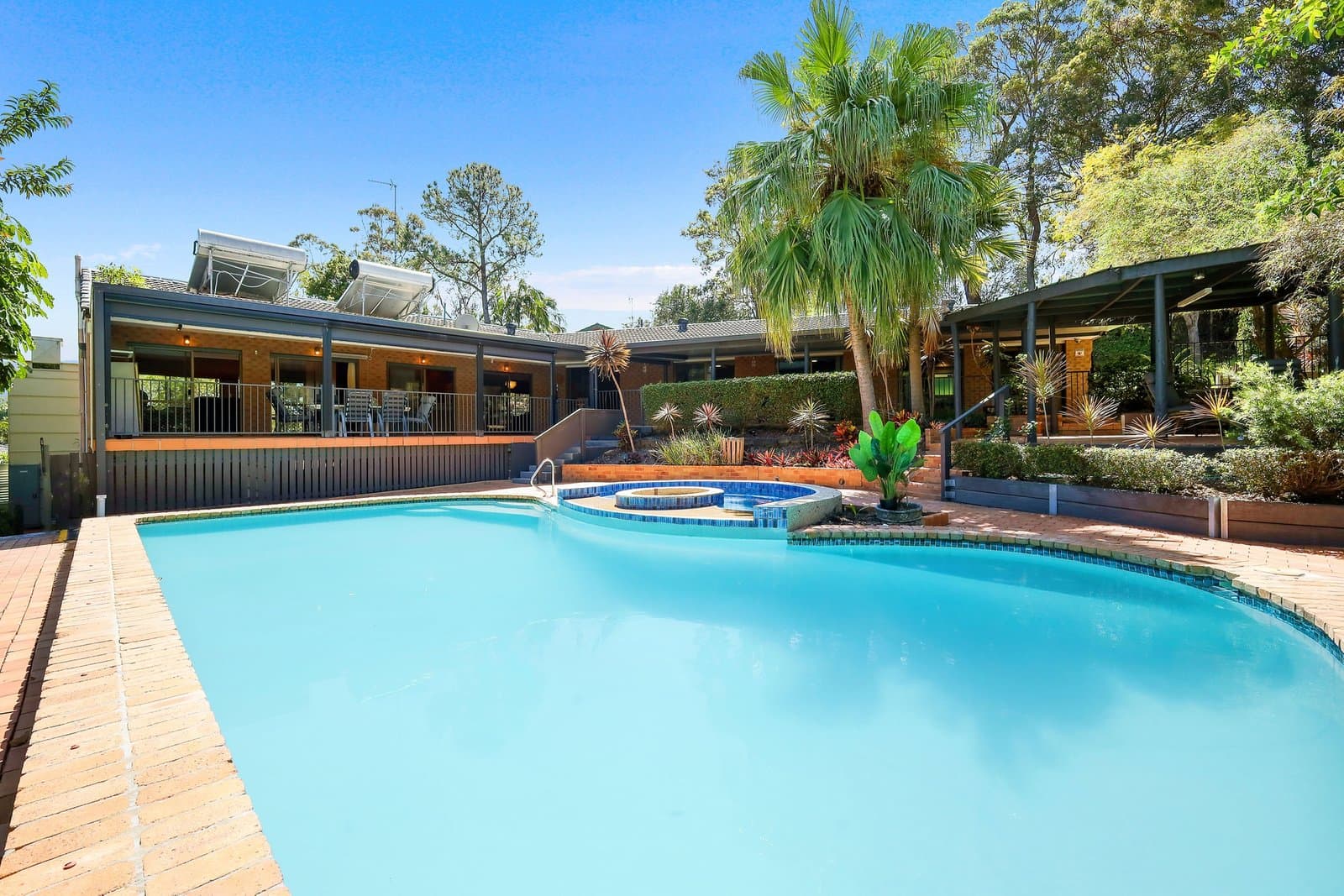 23 Winani Drive, ASHMORE QLD 4214, Ashmore - Thumbnail 2