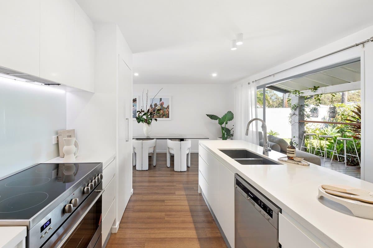 13 Mackerel Court, Palm Beach QLD 4221, Palm Beach - Thumbnail 5