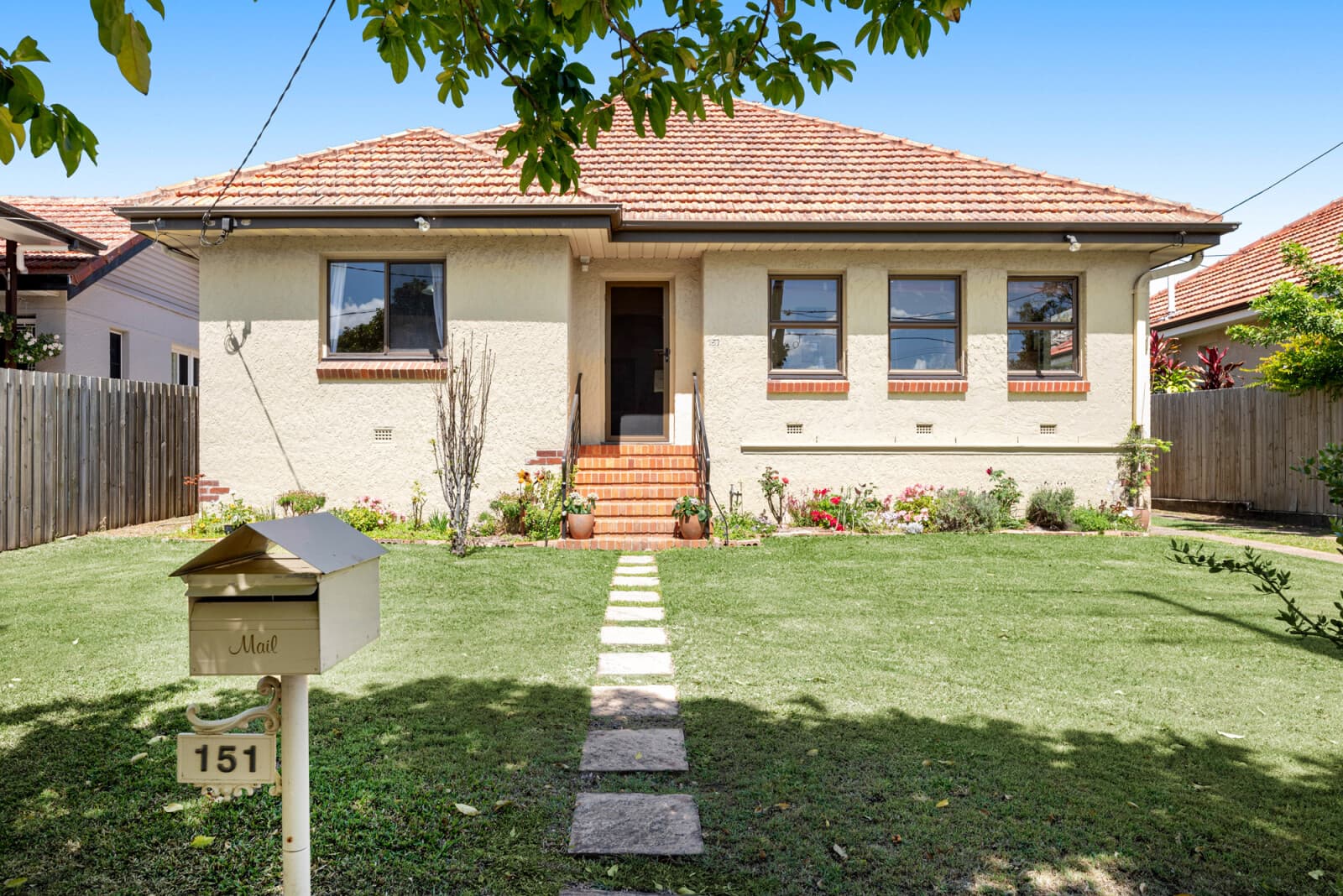 151 Junction Road Morningside QLD 4170, Cannon Hill - Thumbnail 2