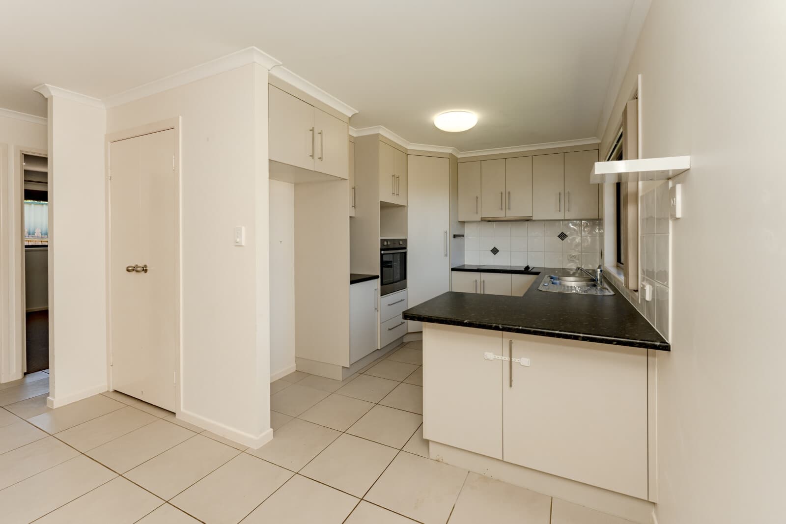 5/16 Cauchi Court Avoca QLD 4670, Avoca - Thumbnail 2