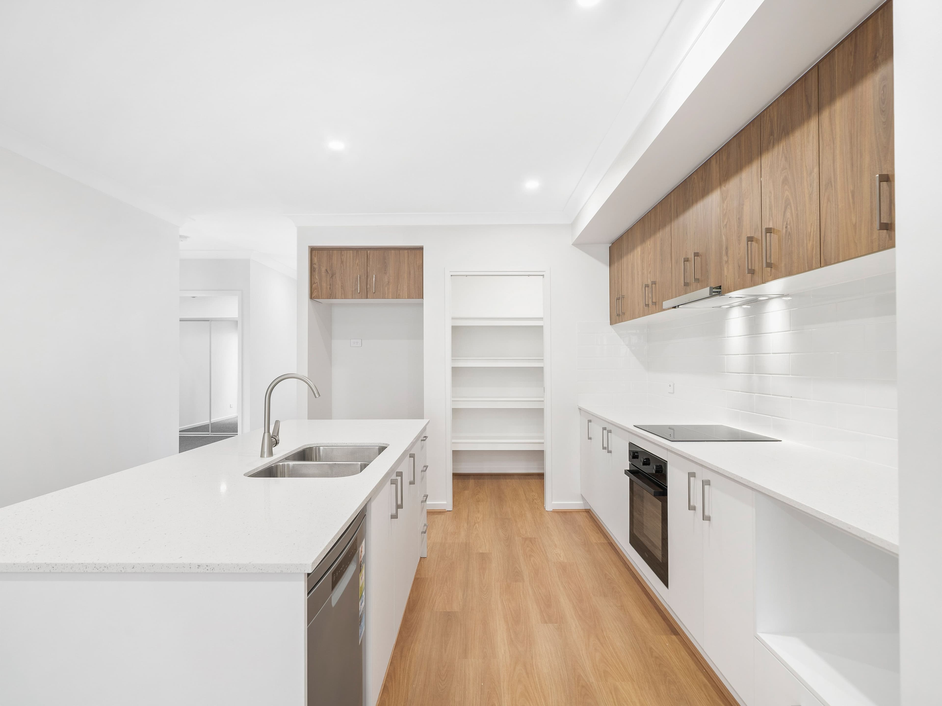 27 Magnetic Street , Morayfield QLD 4506, Morayfield - Thumbnail 2