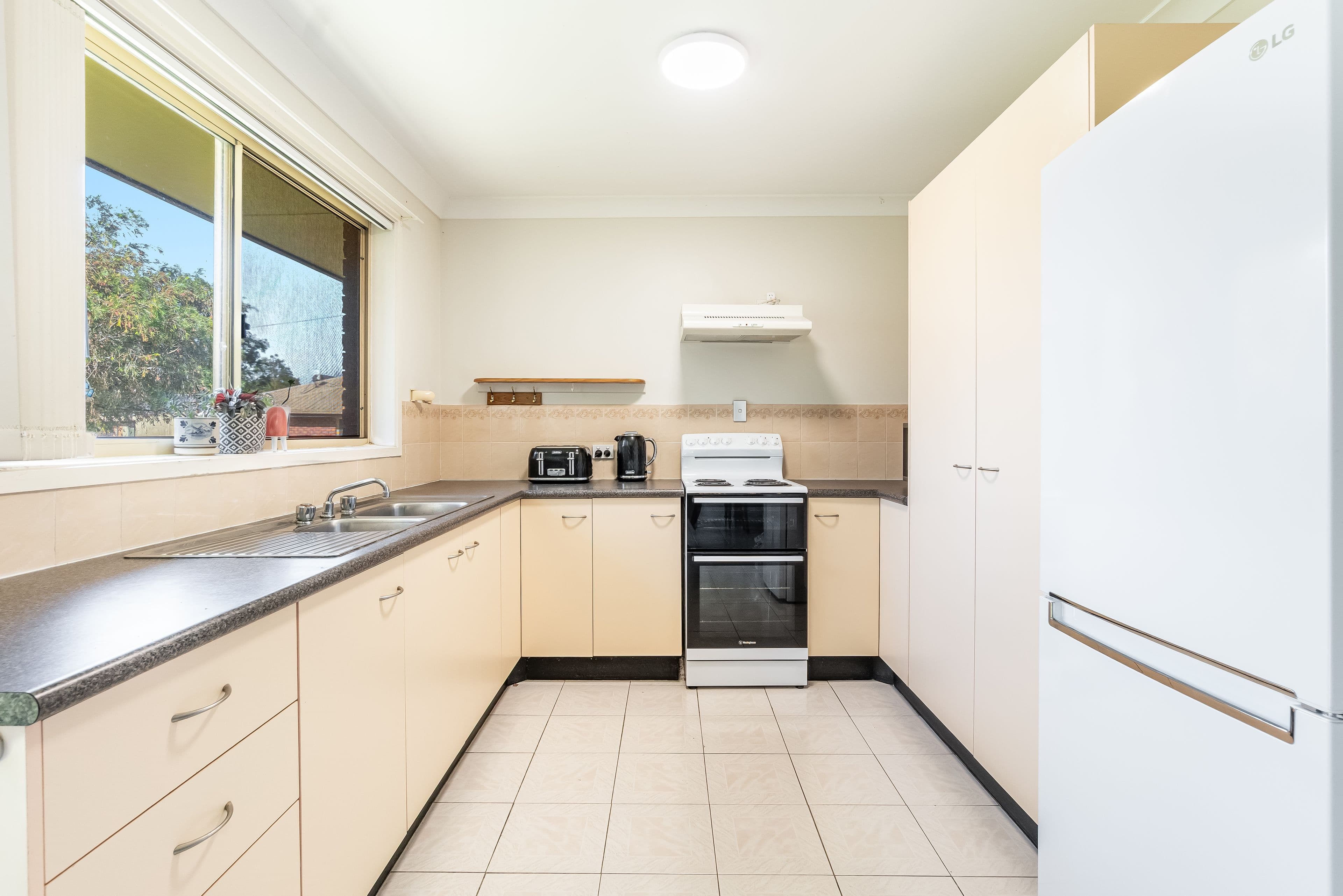 25 Havelock Street, Lawrence - Thumbnail 2