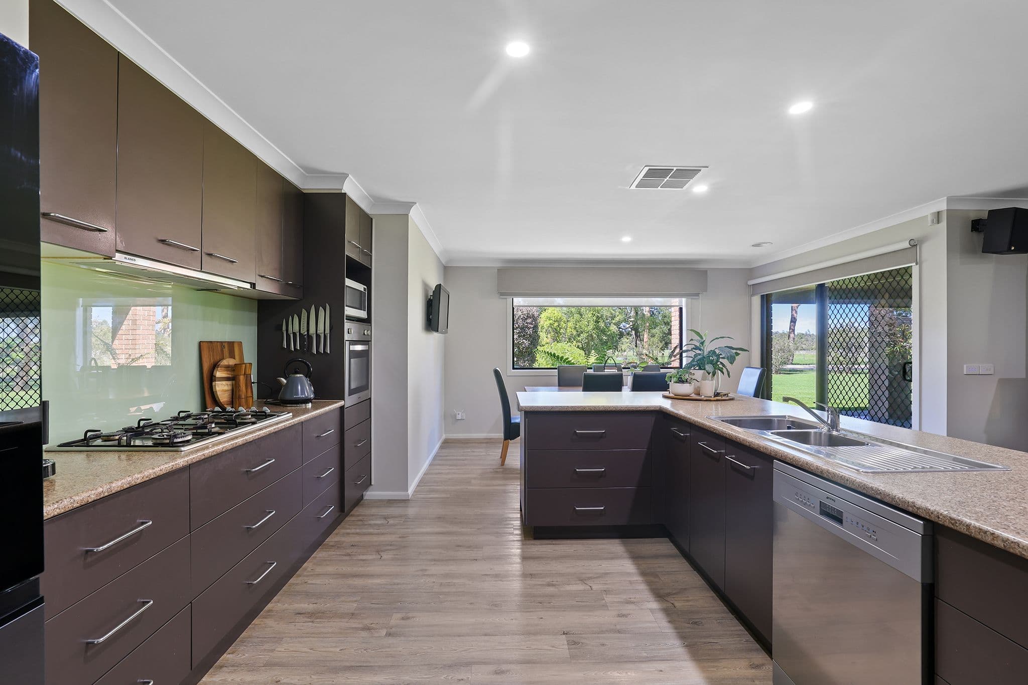 42 Bunjil Drive , Drouin VIC 3818, Drouin - Thumbnail 4
