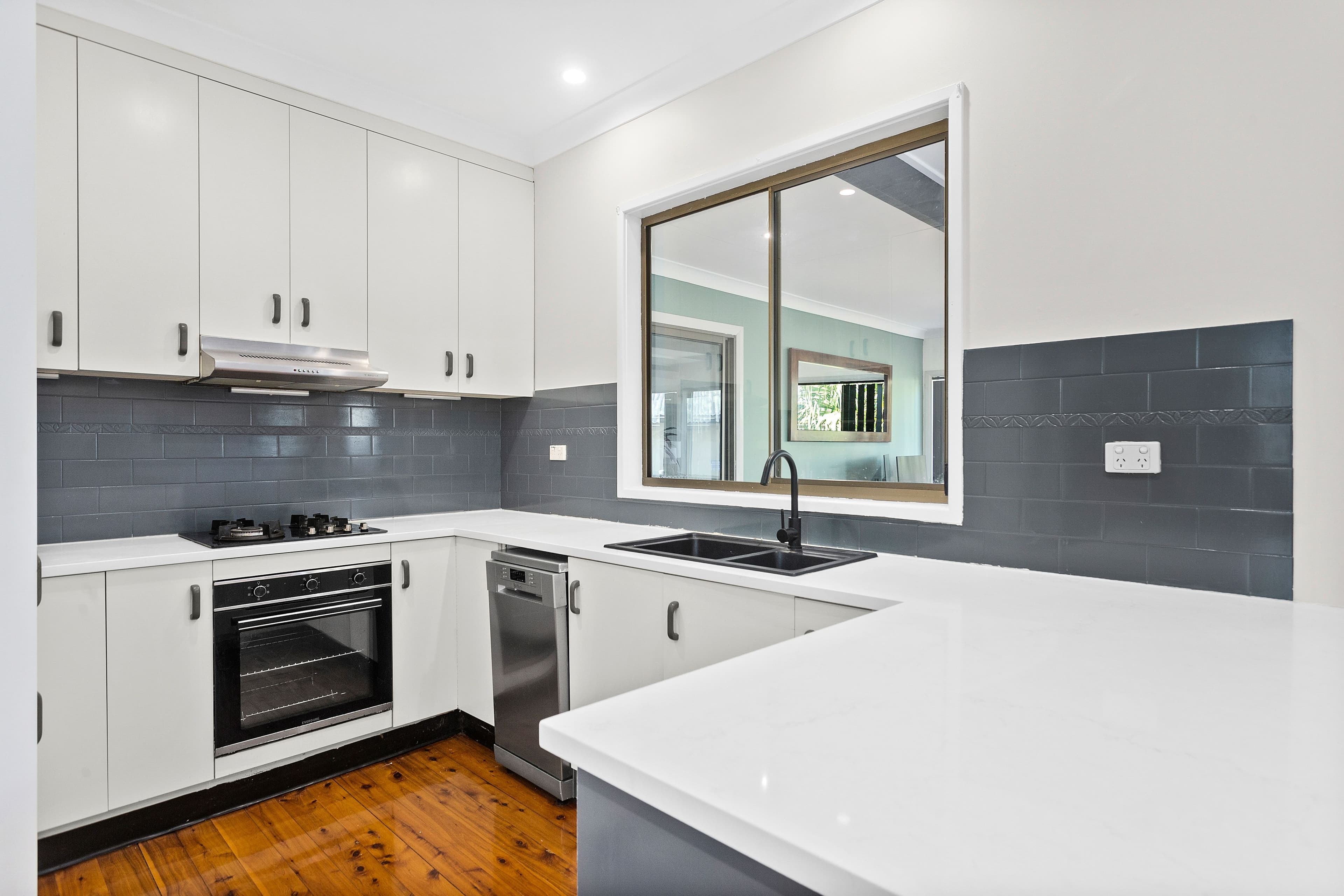9 Staff Road , Unanderra NSW 2526, Unanderra - Thumbnail 2