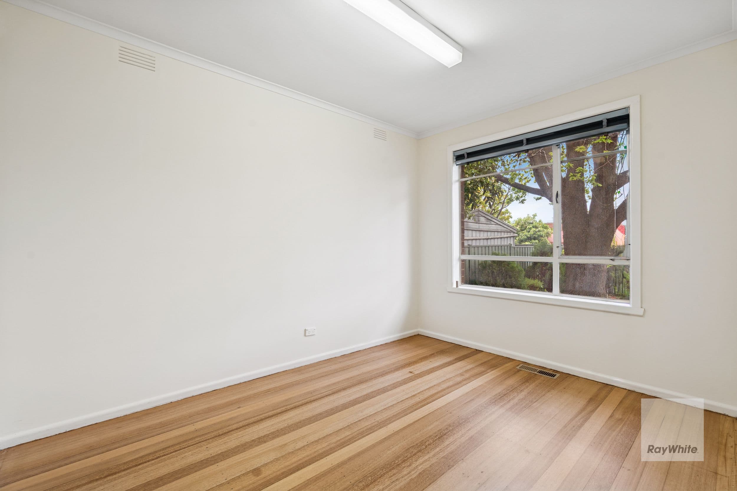 2 Glyndon Avenue, St Albans - Thumbnail 6