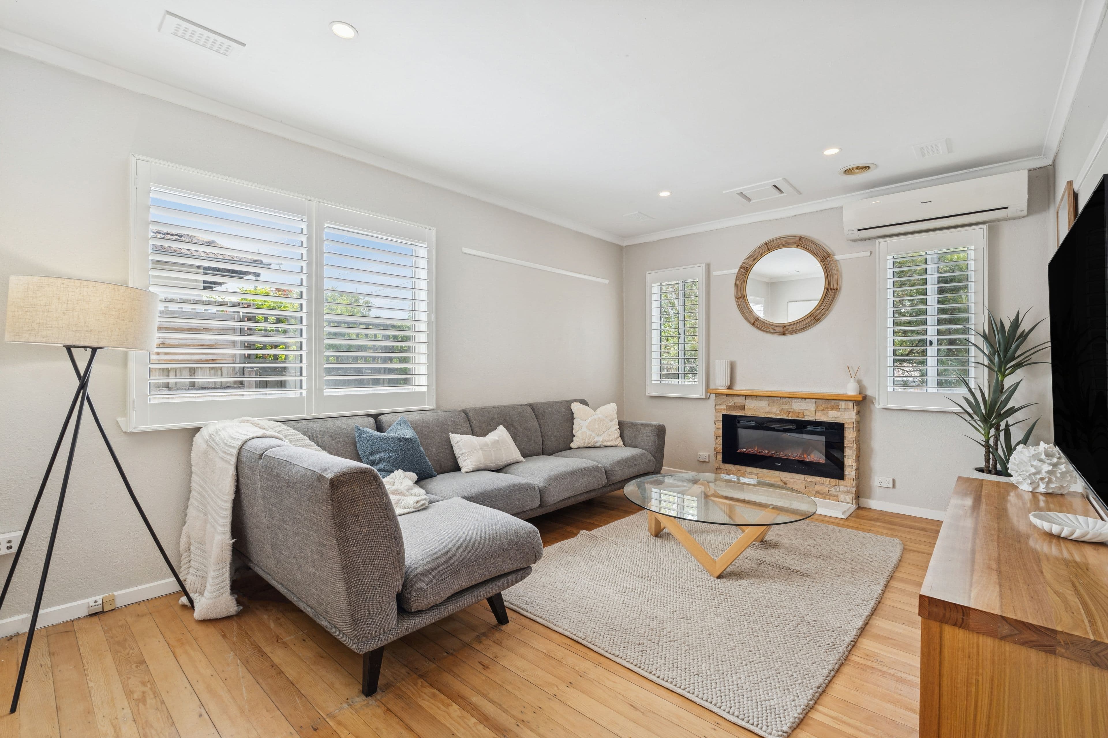 32 Andrews Avenue , Reservoir VIC 3073, Reservoir - Thumbnail 2