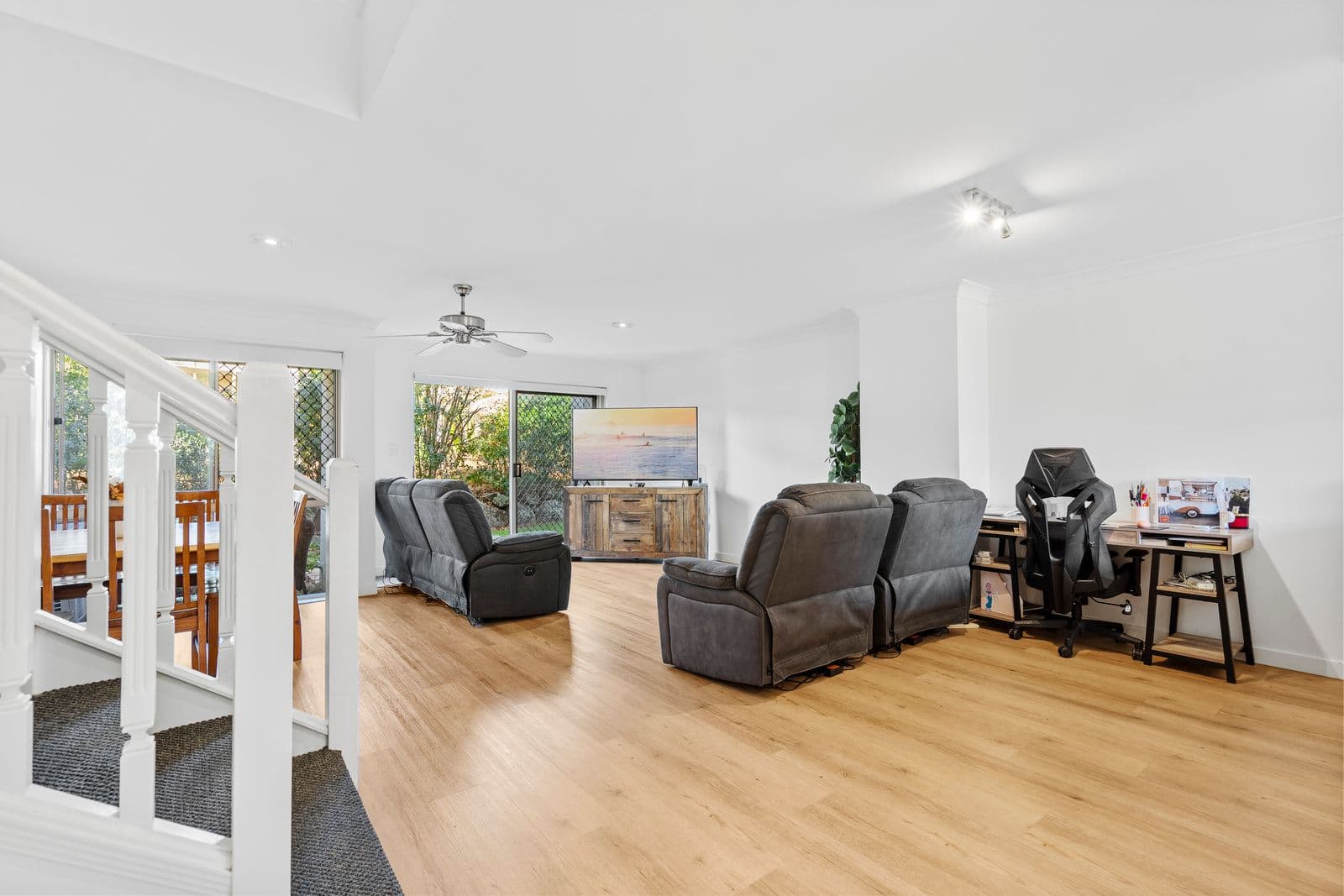 152 Palm Meadows Drive , Carrara QLD 4211, Carrara - Thumbnail 8