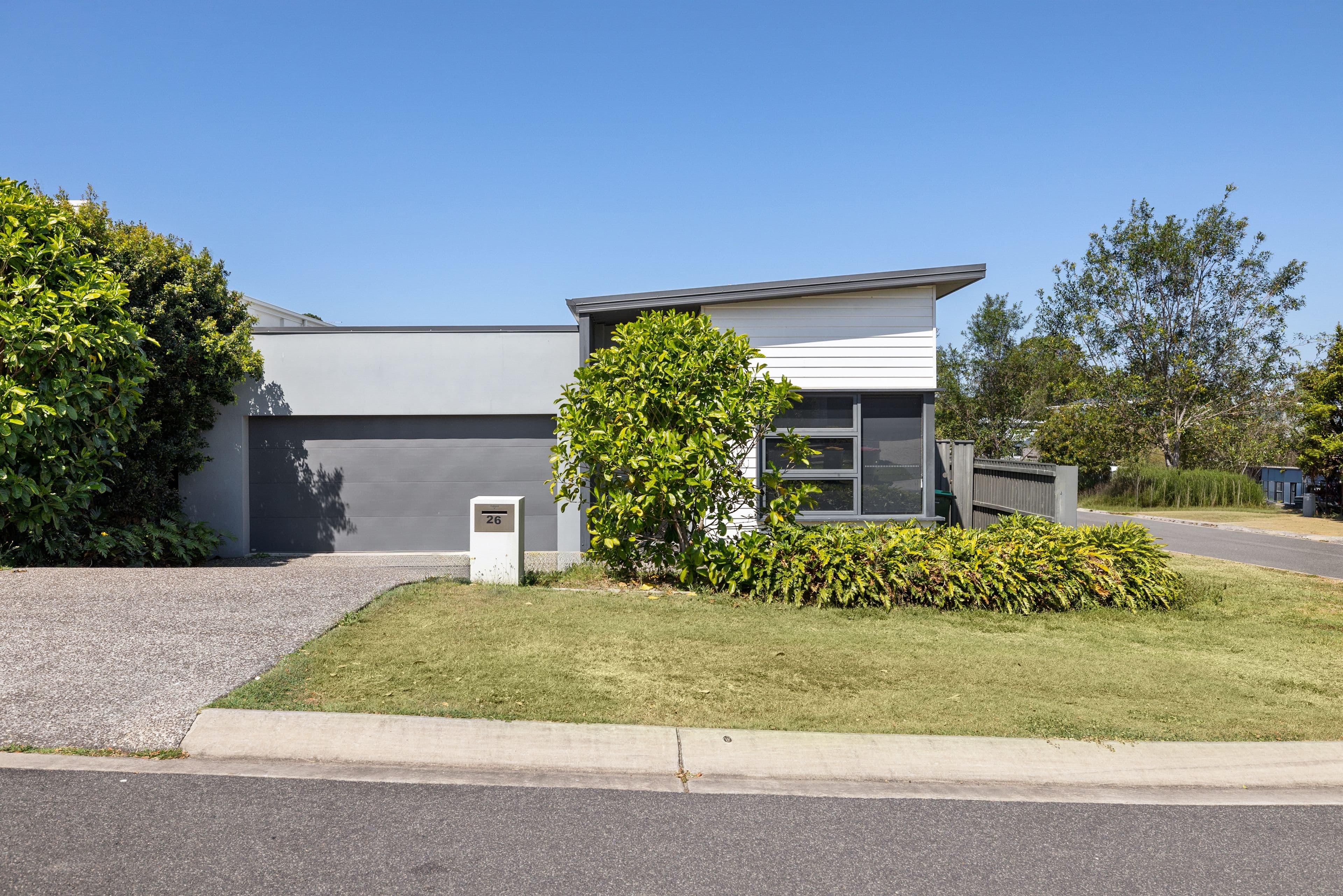 26 Pelion Street, Bridgeman Downs - Thumbnail 2
