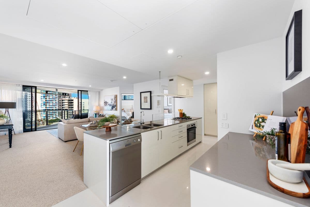 9 Ferny Avenue , Surfers Paradise QLD 4217, Surfers Paradise - Thumbnail 2