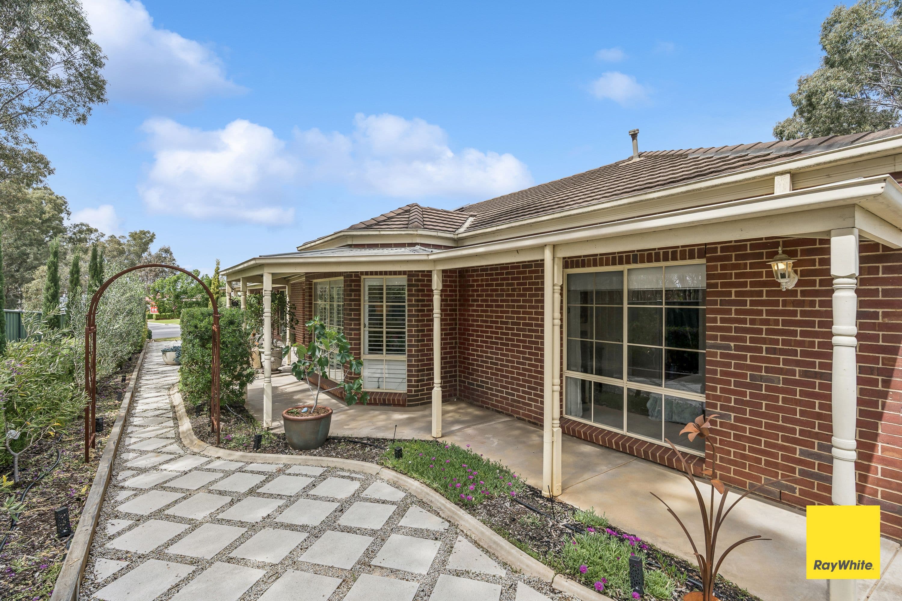 10 Saxby Drive , Strathfieldsaye VIC 3551, Strathfieldsaye - Image 1