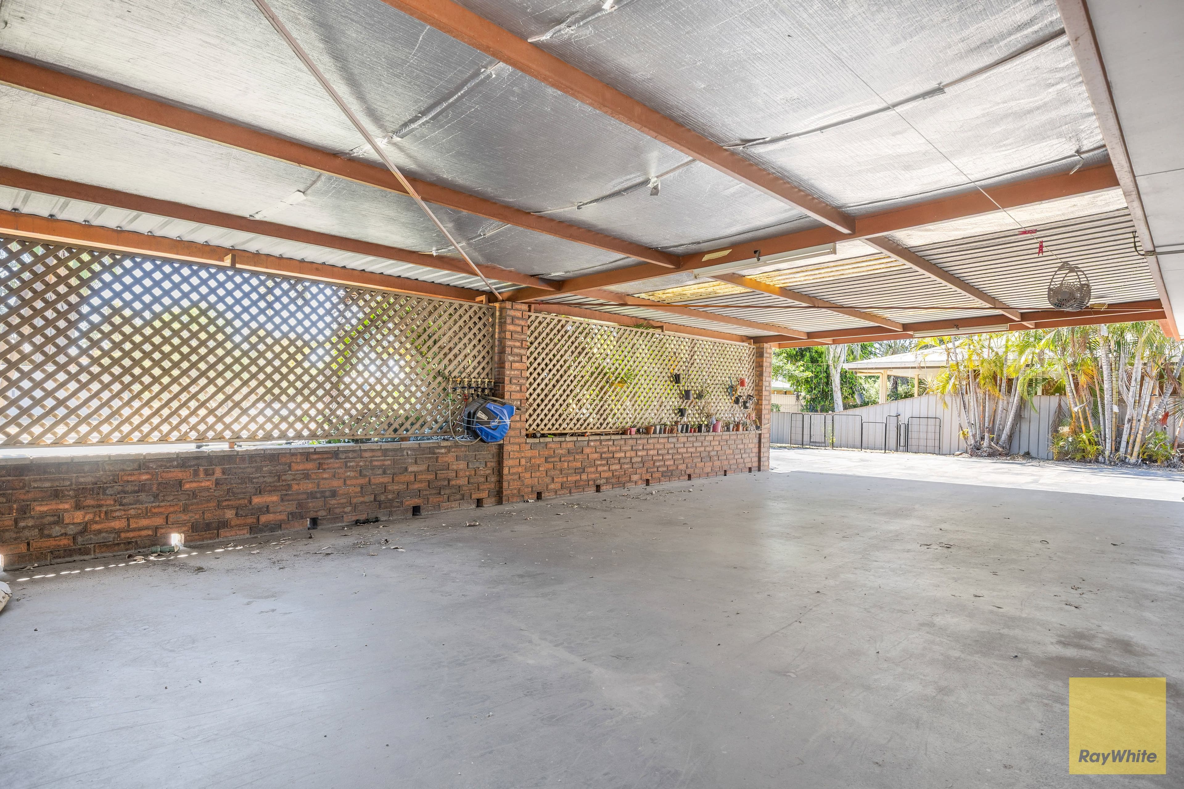 11 Eubar Place , Emerald QLD 4720, Emerald - Thumbnail 2