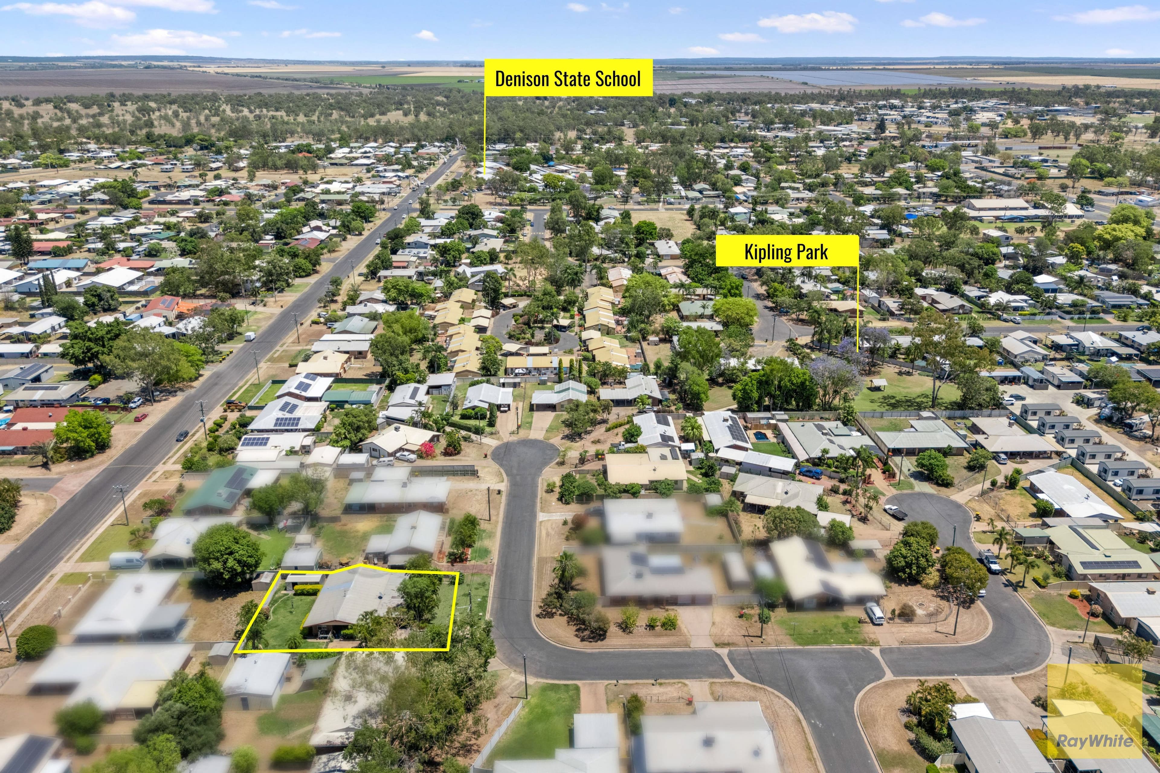 11 Eubar Place , Emerald QLD 4720, Emerald - Thumbnail 3