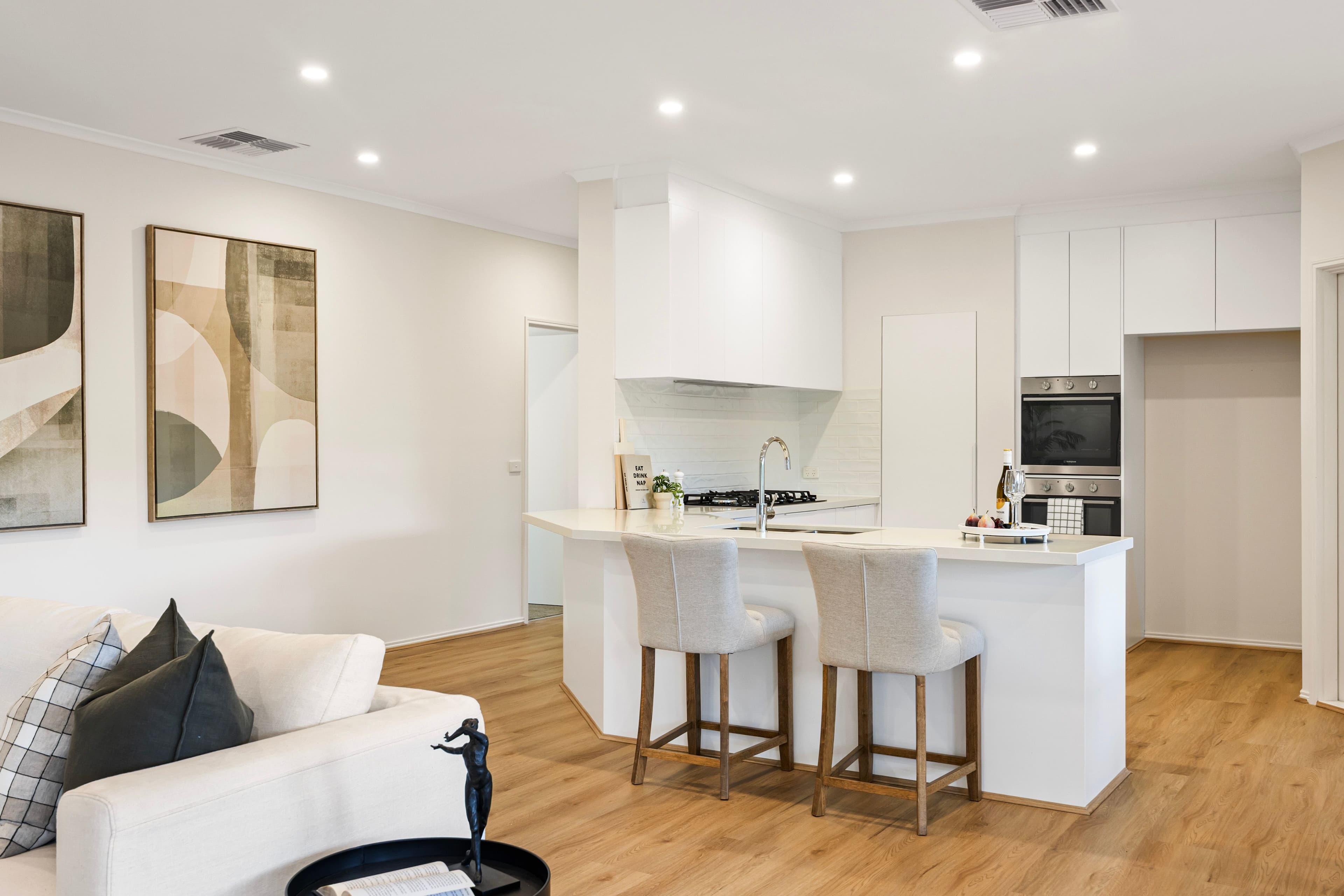 13 The Village Green , Sunbury VIC 3429, Sunbury - Thumbnail 6