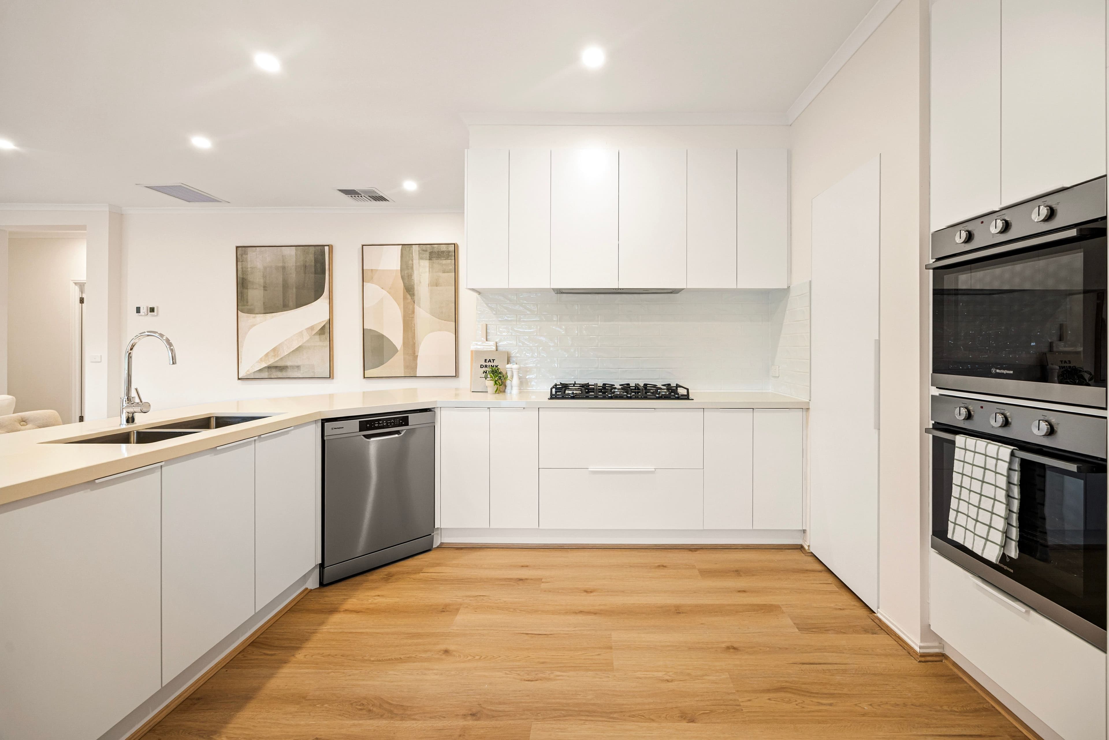 13 The Village Green , Sunbury VIC 3429, Sunbury - Thumbnail 8