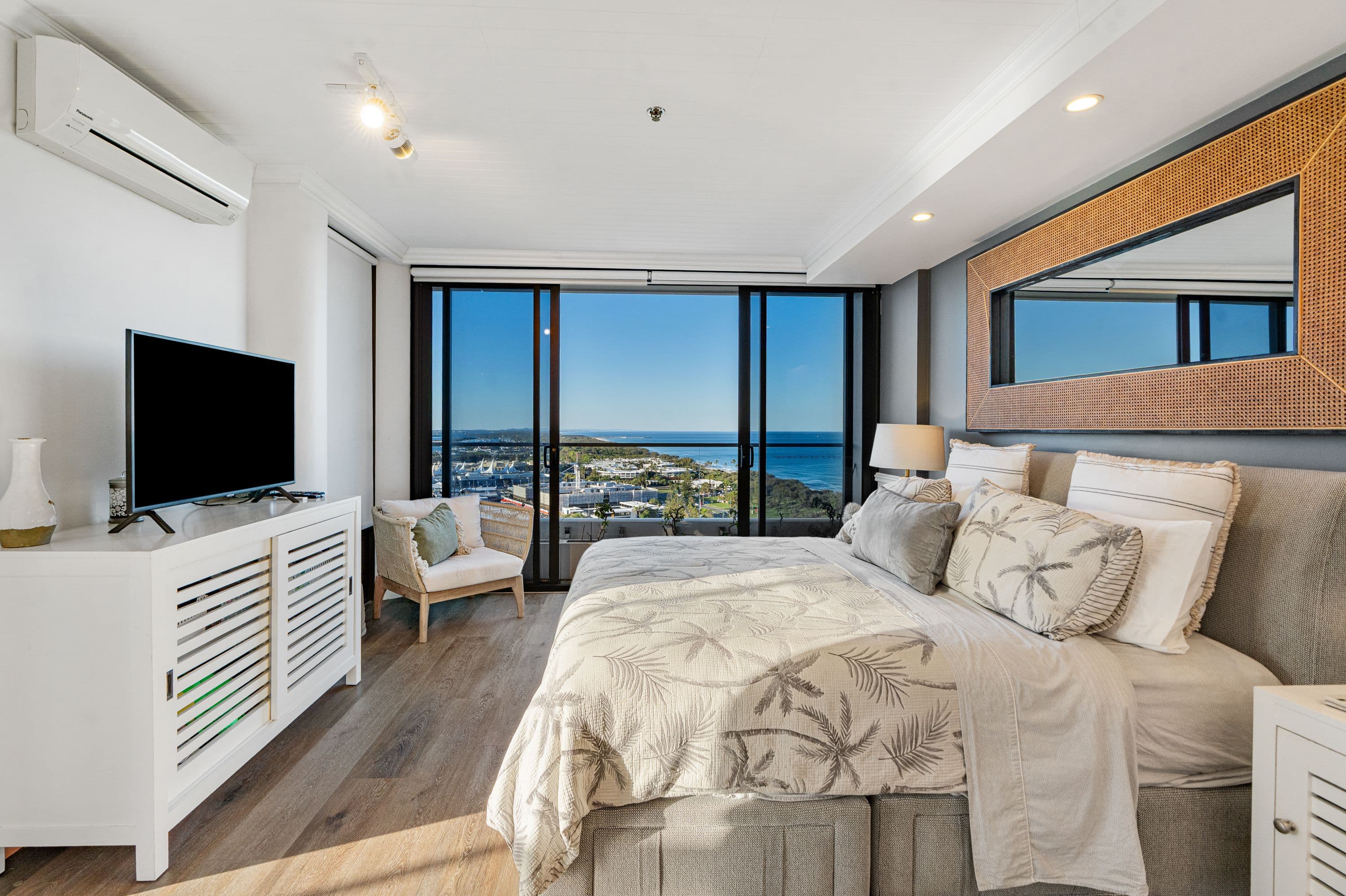 14 Macarthur Parade , Main Beach QLD 4217, Main Beach - Thumbnail 8