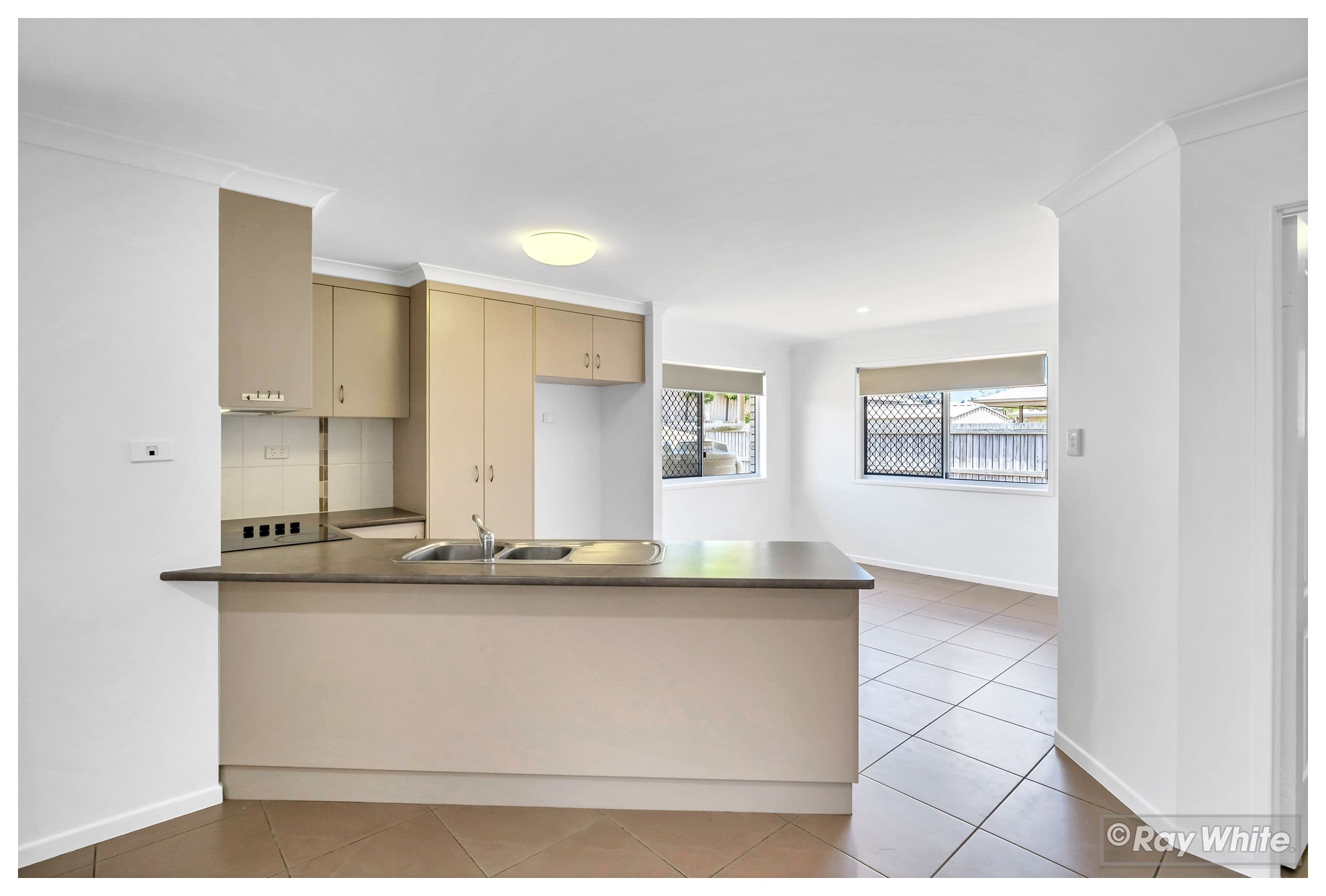 33 Doongarra Crescent , Gracemere QLD 4702, Gracemere - Thumbnail 2