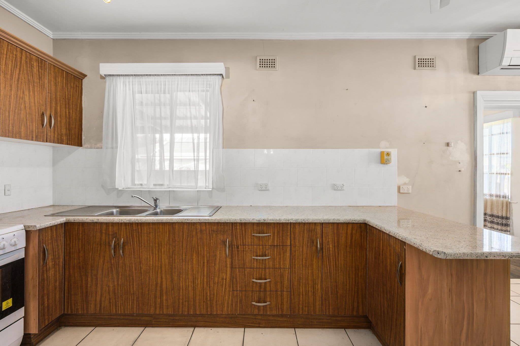 1 Arooma Street , Findon SA 5023, Findon - Thumbnail 6