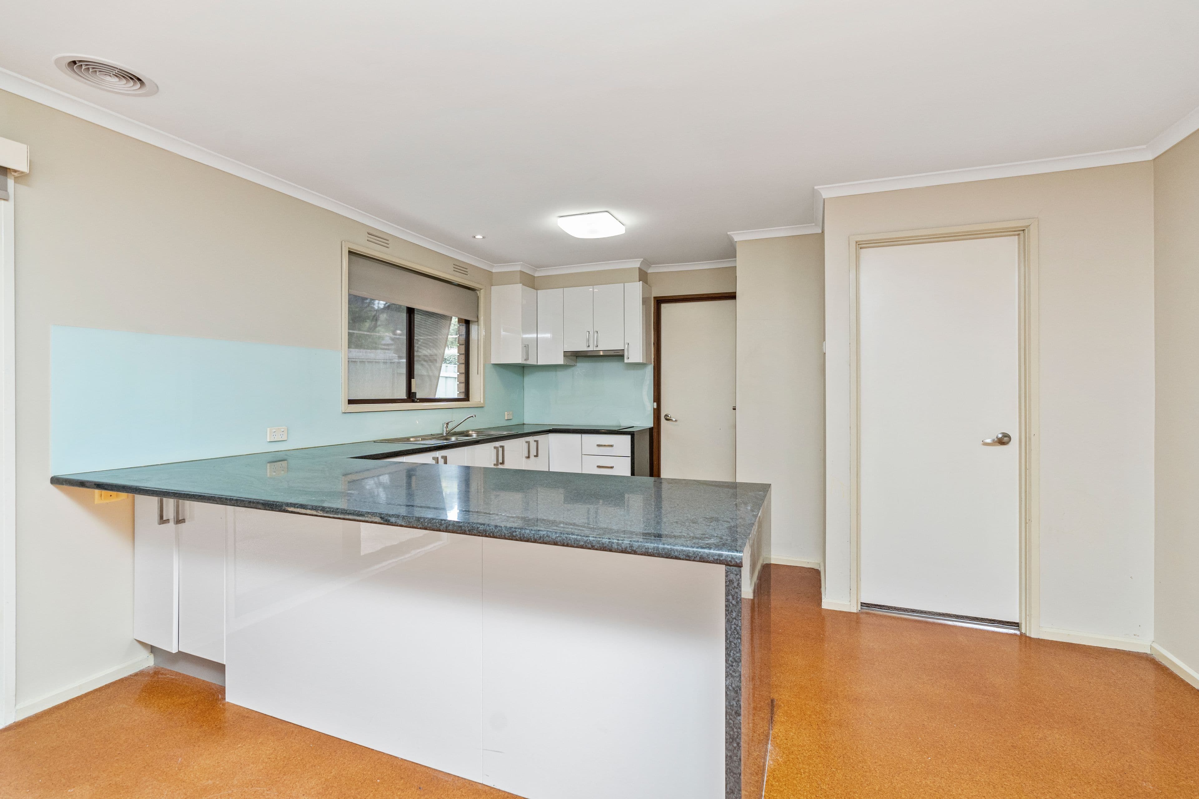 37 Merinda Crescent , Kooringal NSW 2650, Kooringal - Thumbnail 4