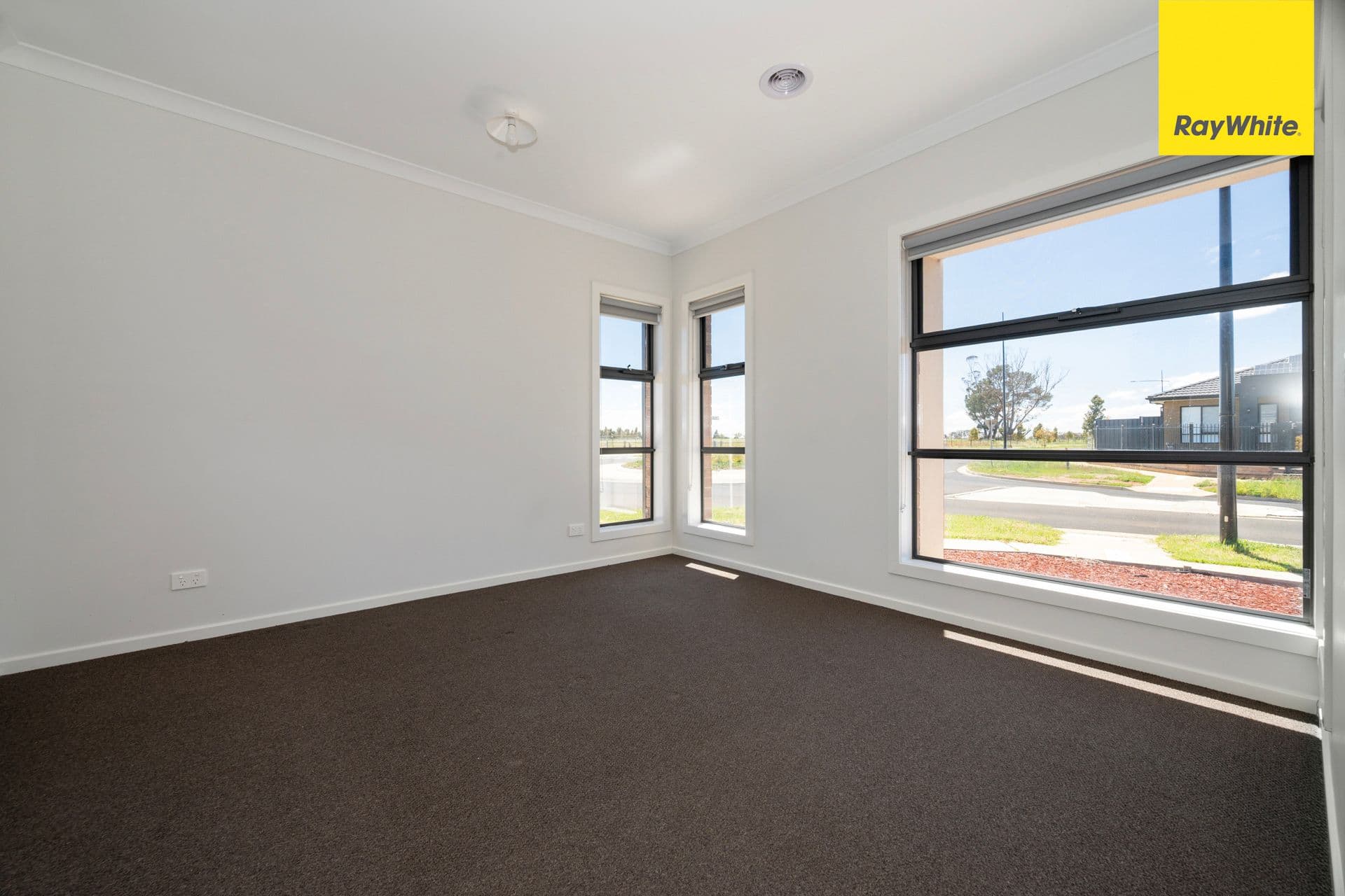 21 Valencia Street , WEIR VIEWS VIC 3338, Weir Views - Thumbnail 2