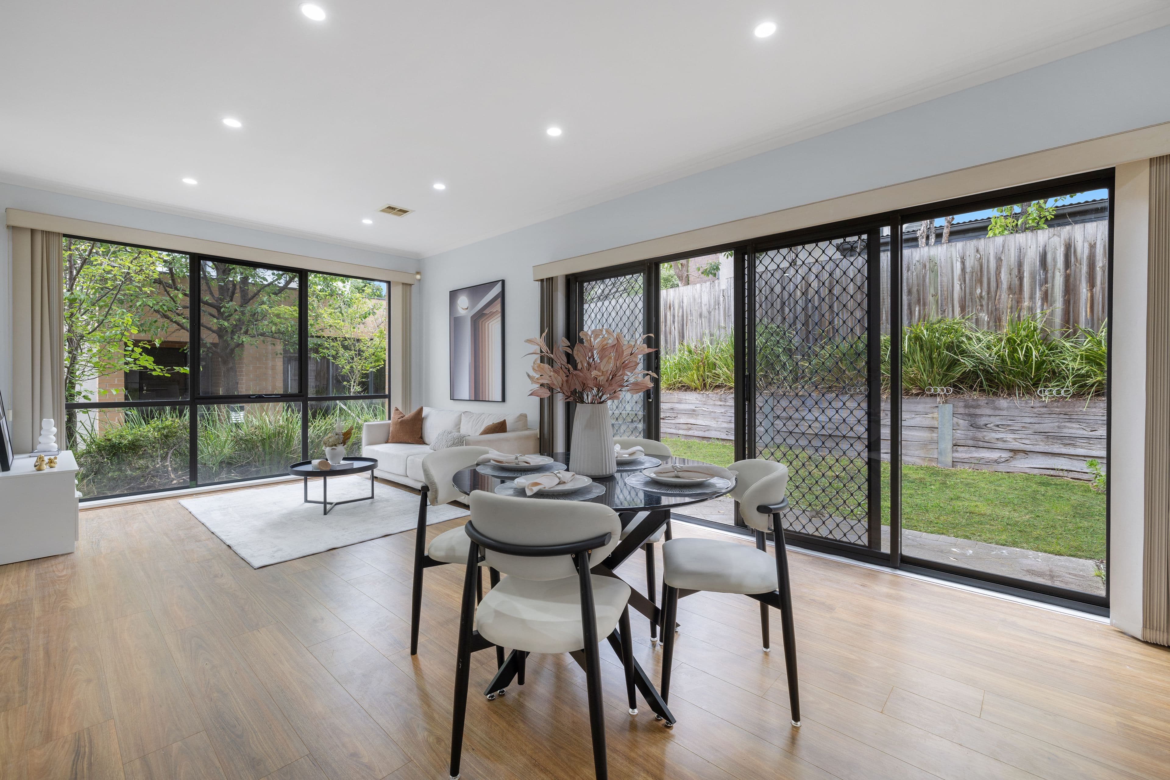 40 Highclere Avenue , Mount Waverley VIC 3149, Mount Waverley - Thumbnail 2