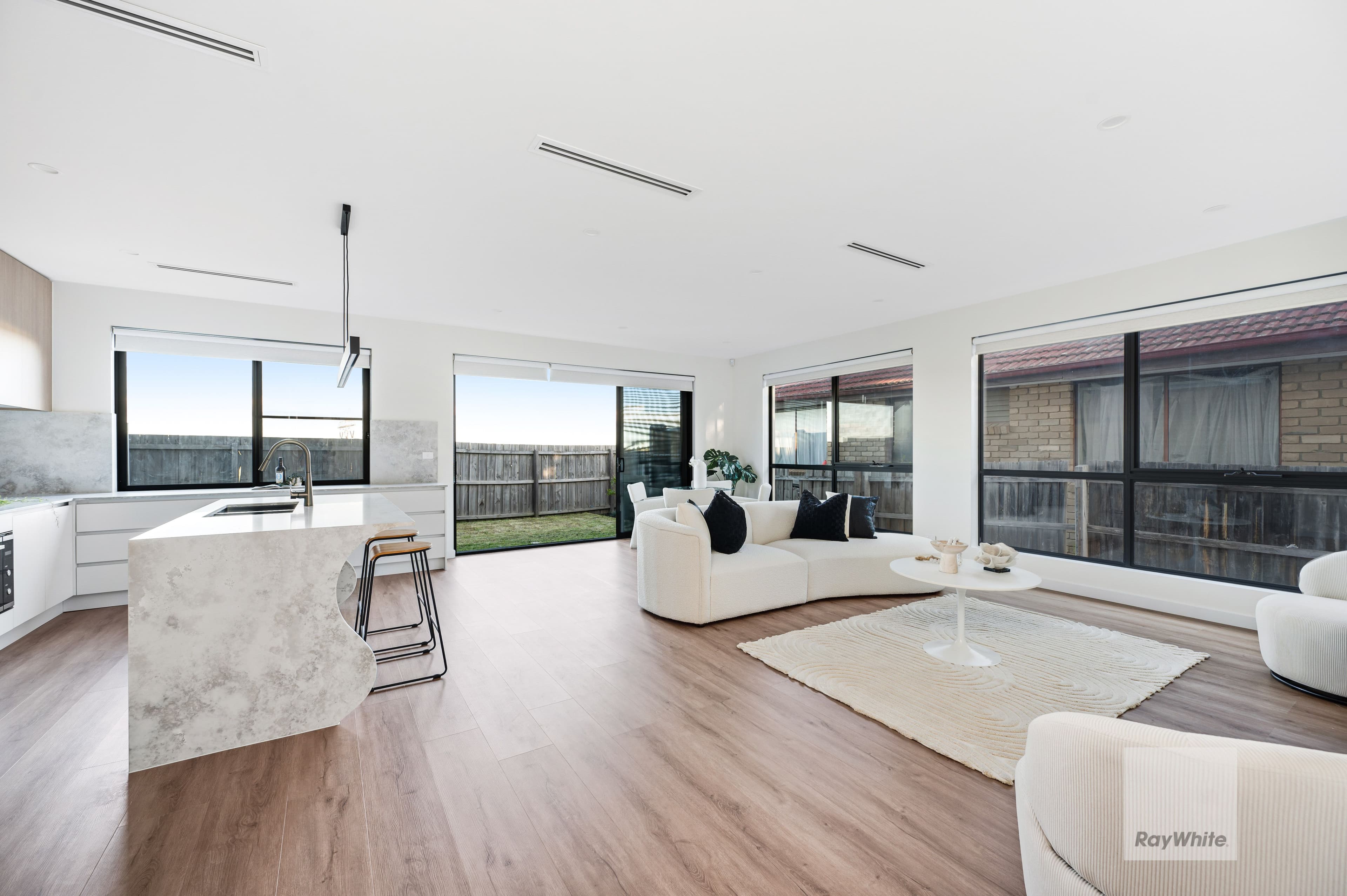 32 Linacre Crescent , Gladstone Park VIC 3043, Gladstone Park - Thumbnail 4