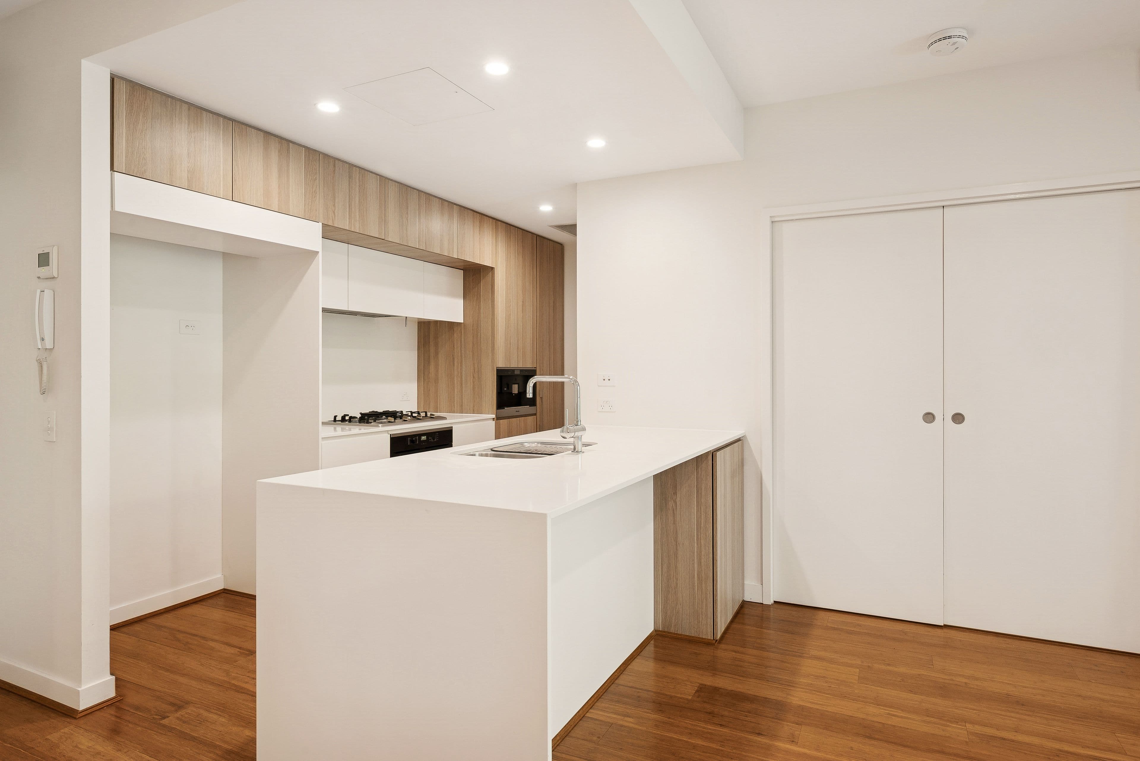 331 MacArthur Avenue, Hamilton - Thumbnail 3