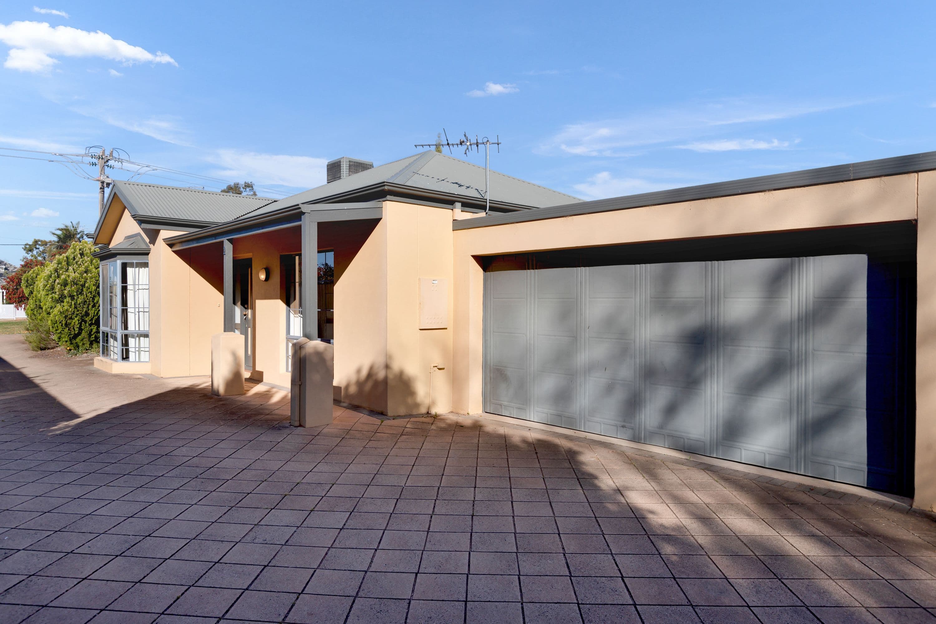 182 Tenth Street , Mildura VIC 3500, Mildura - Thumbnail 2
