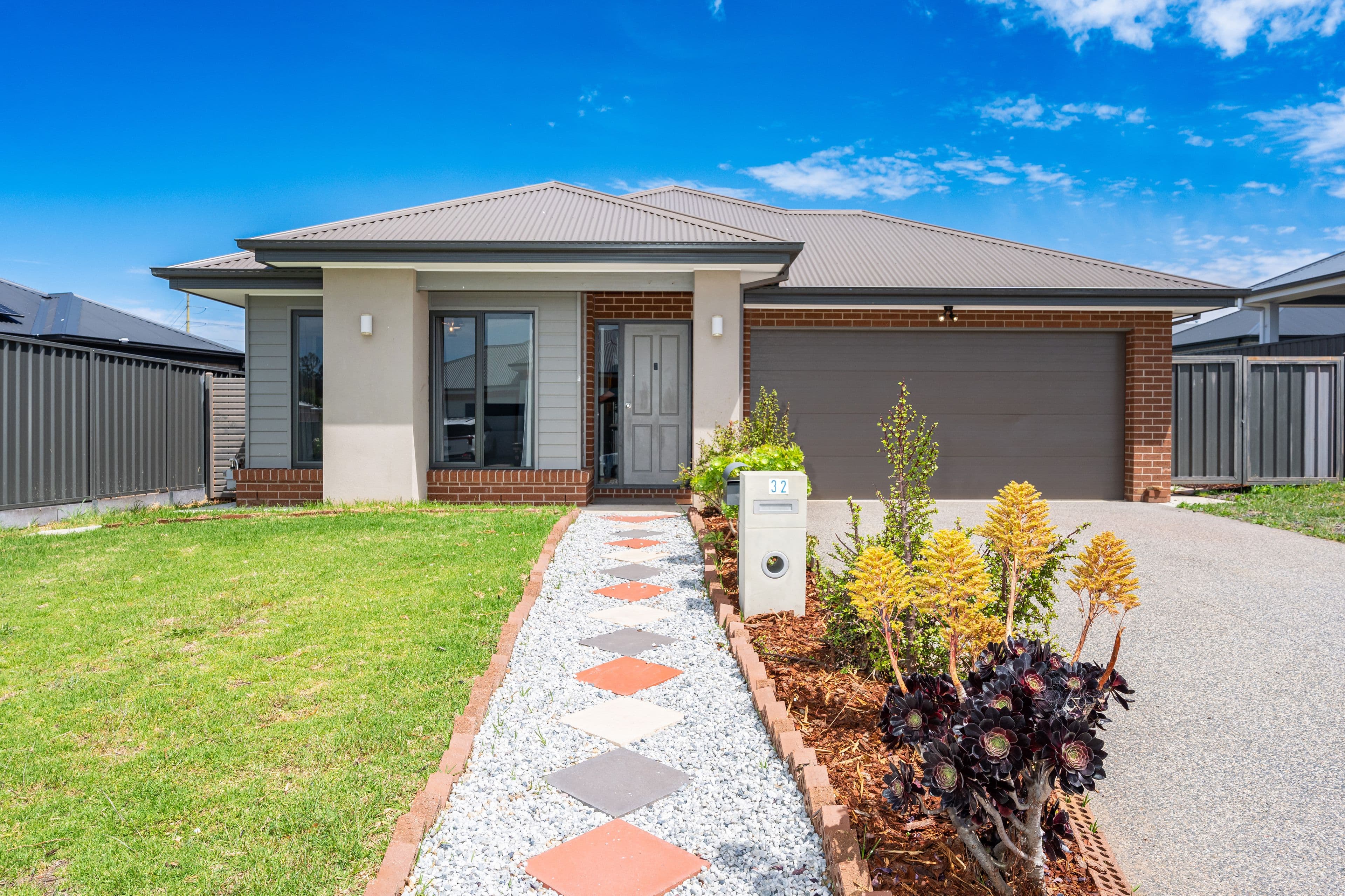 32 Barossa Way, Thurgoona - Image 1